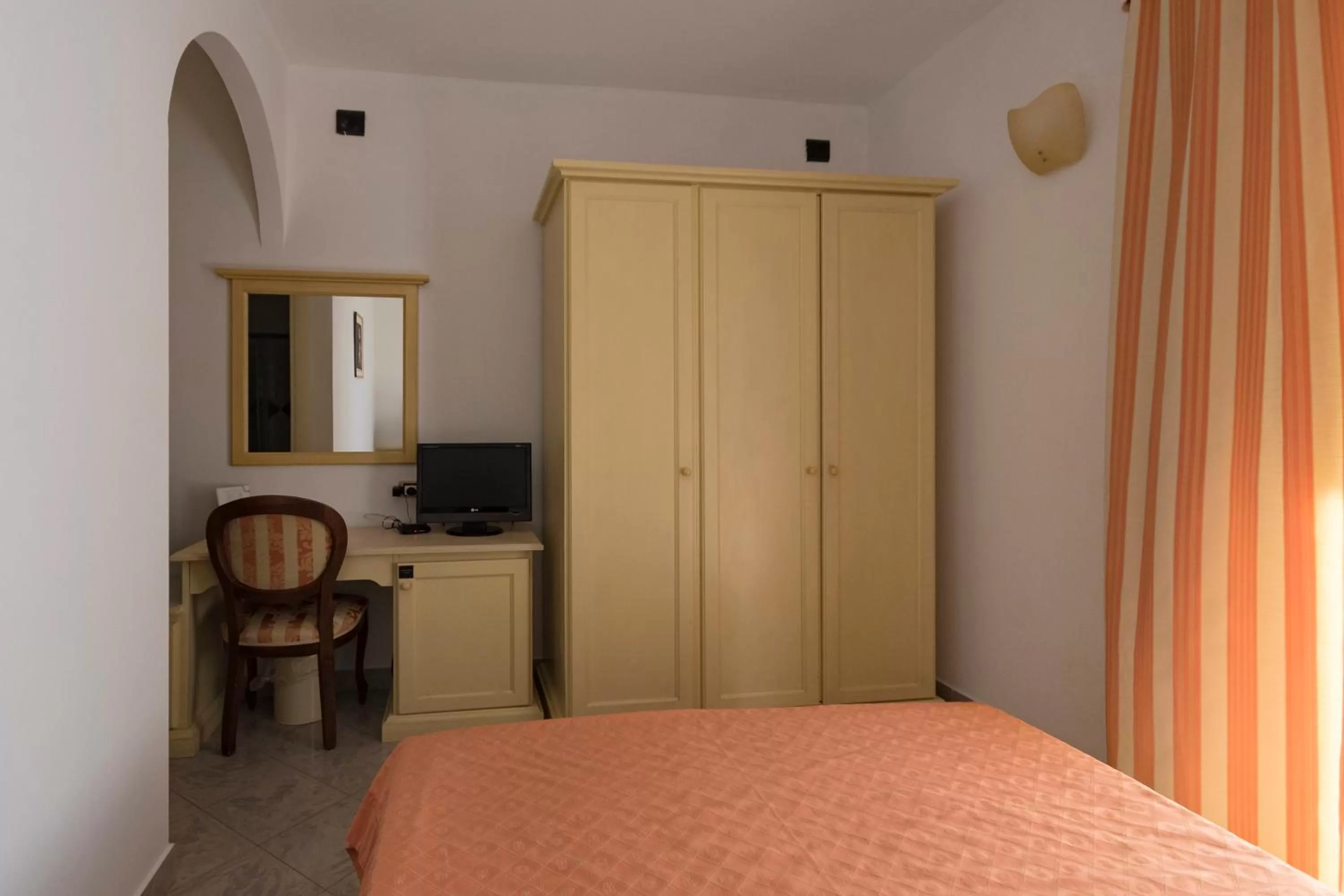 Bedroom, Bed in Hotel Stella 2000