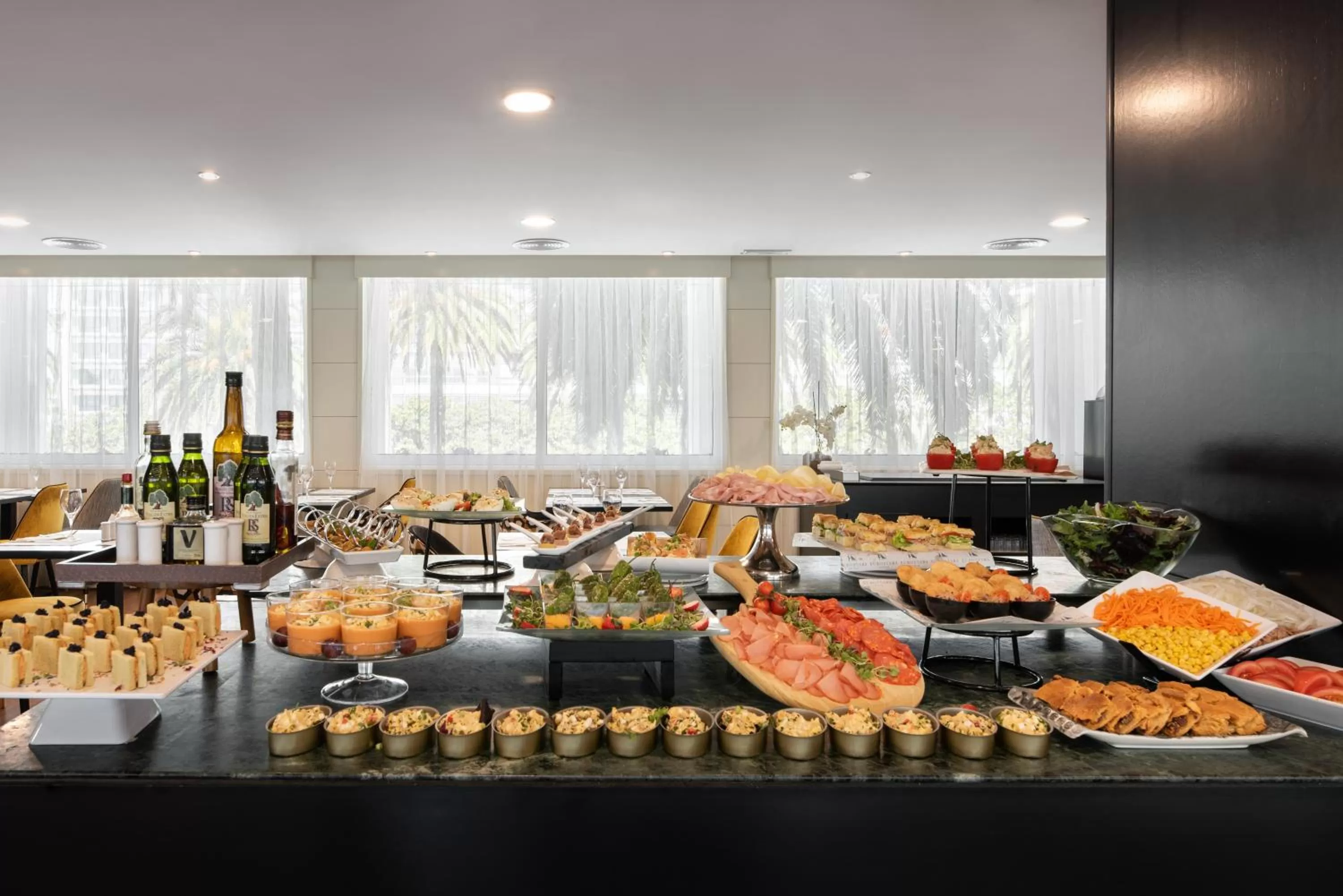 Food and drinks in Eurostars Atlántico