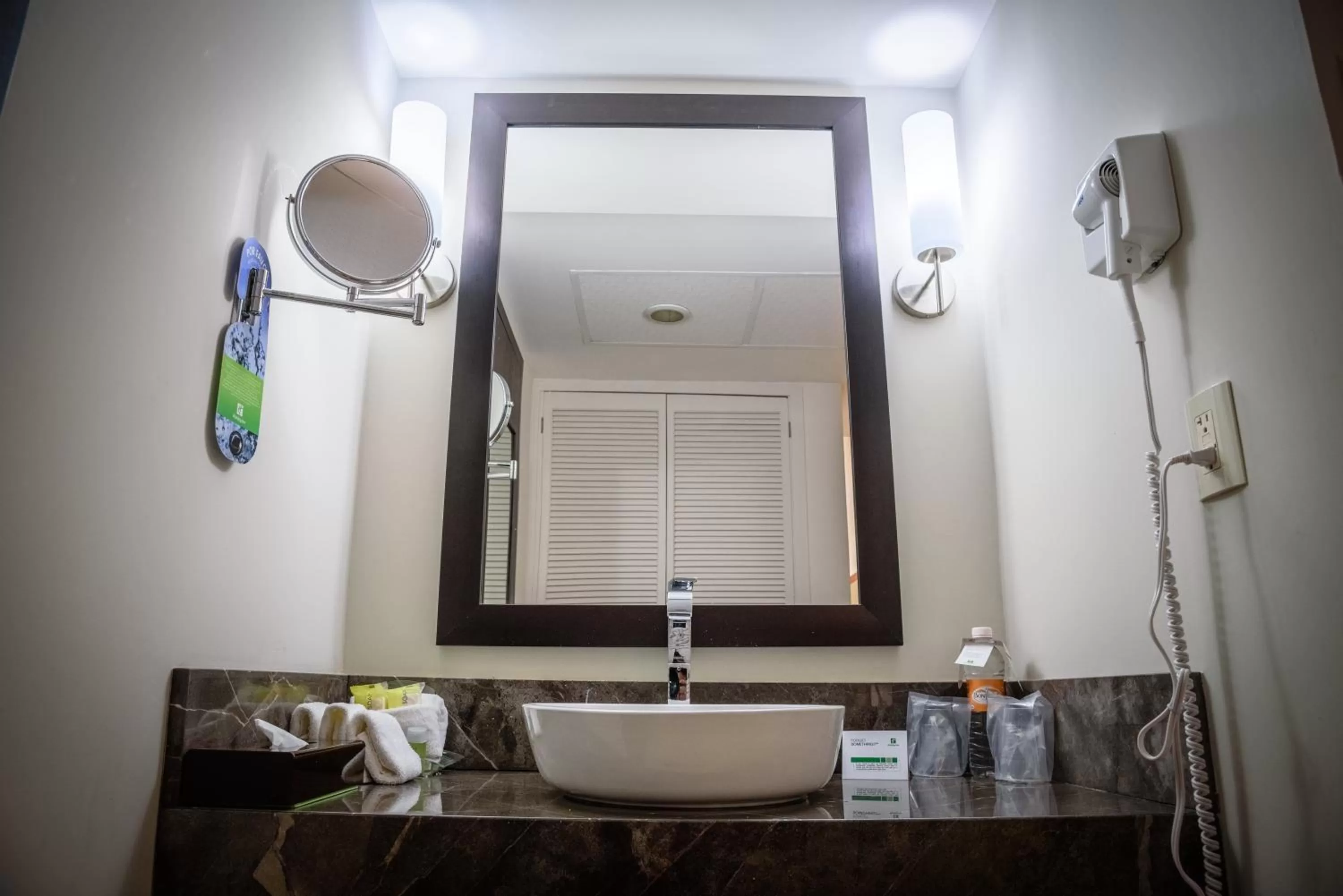 Bathroom in Holiday Inn Tuxtla Gutierrez by IHG