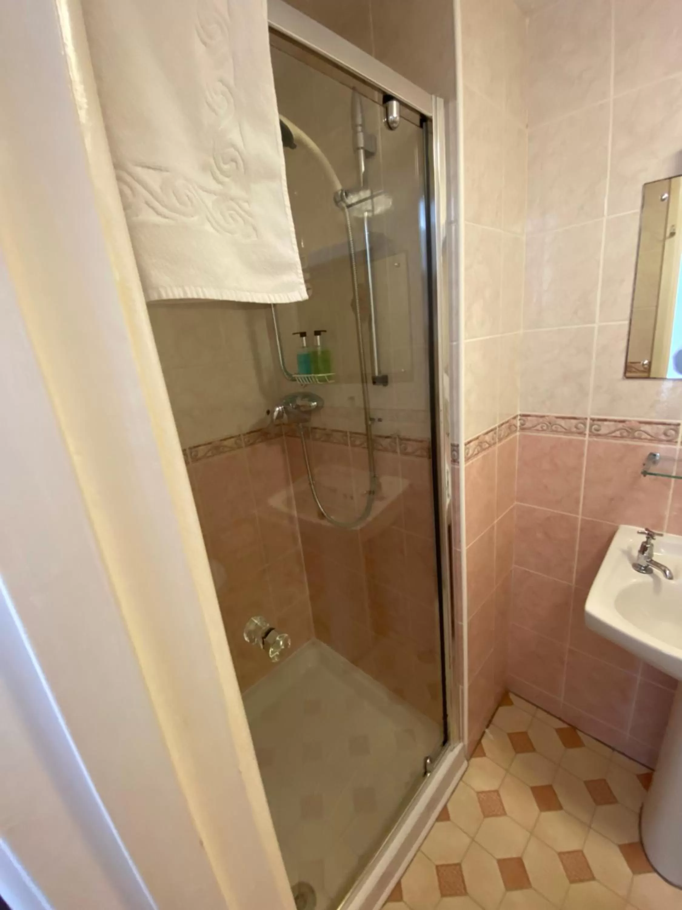 Shower in The Fairhaven Hotel