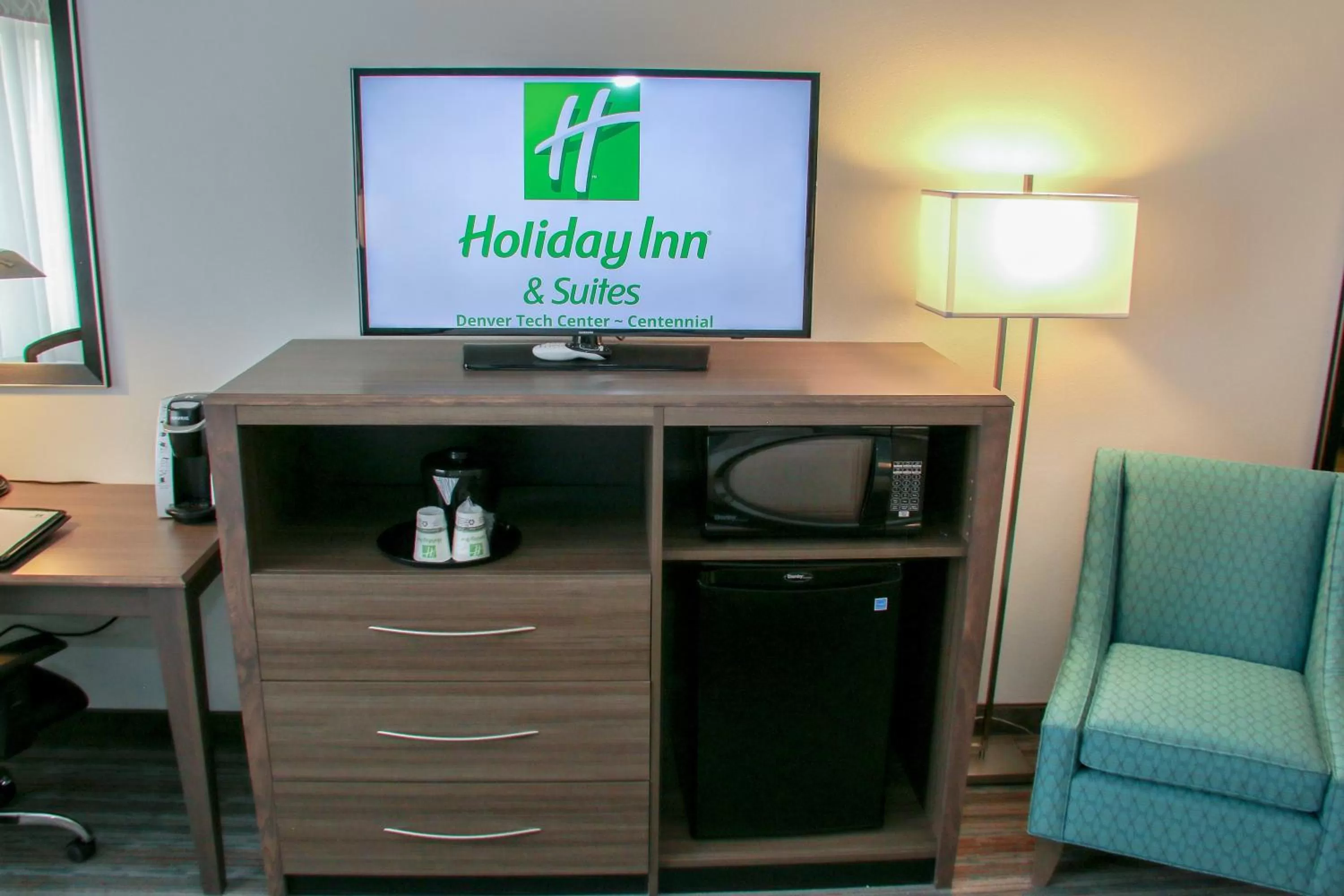 Photo of the whole room in Holiday Inn & Suites Denver Tech Center-Centennial by IHG