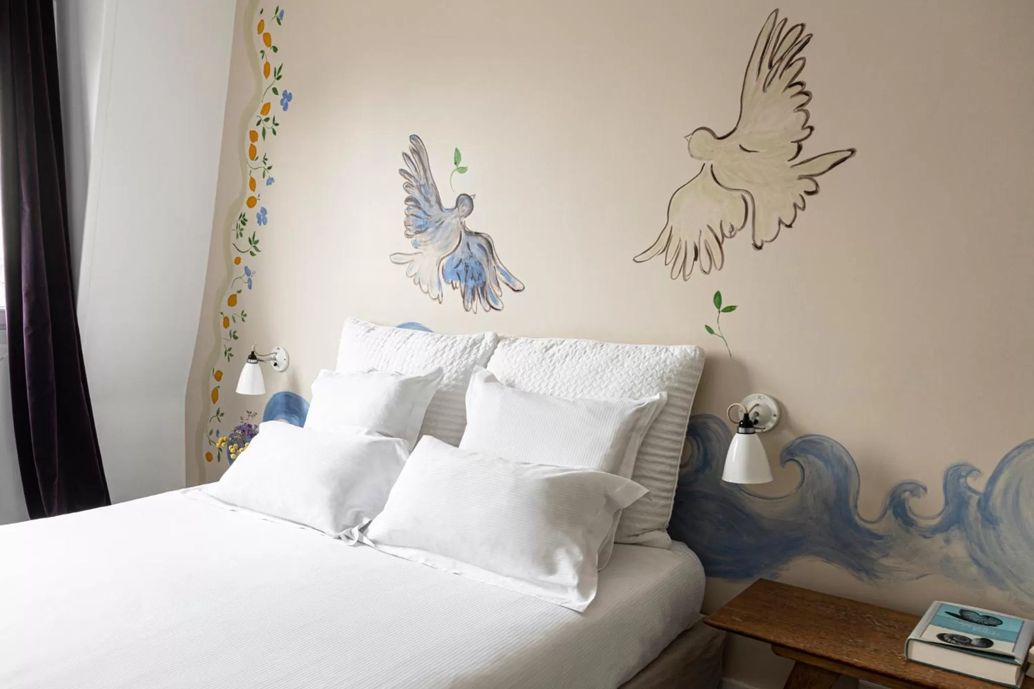 Bedroom, Bed in Hôtel Arvor Saint Georges