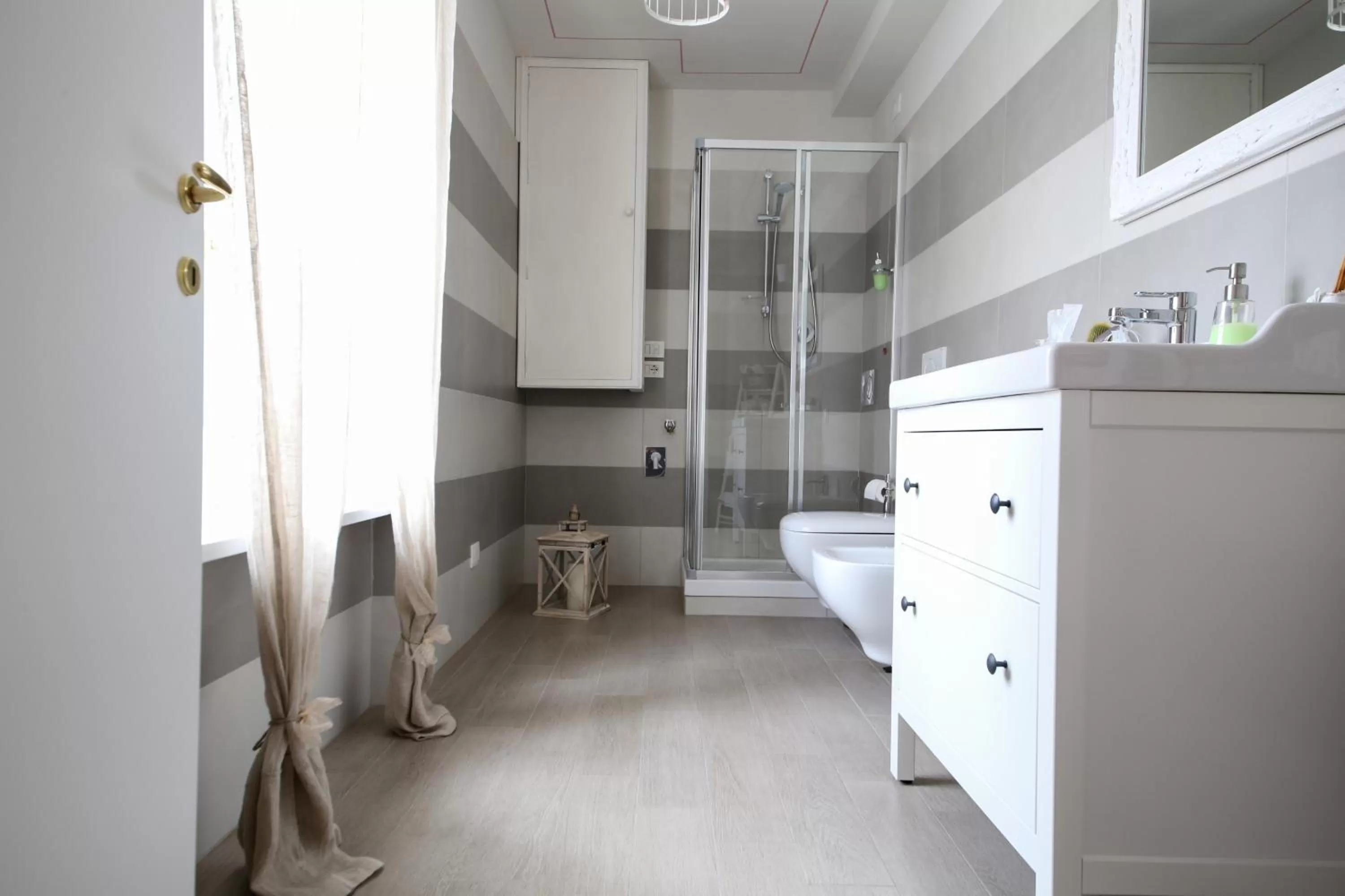 Bathroom in La Vecchia Tenenza B&B