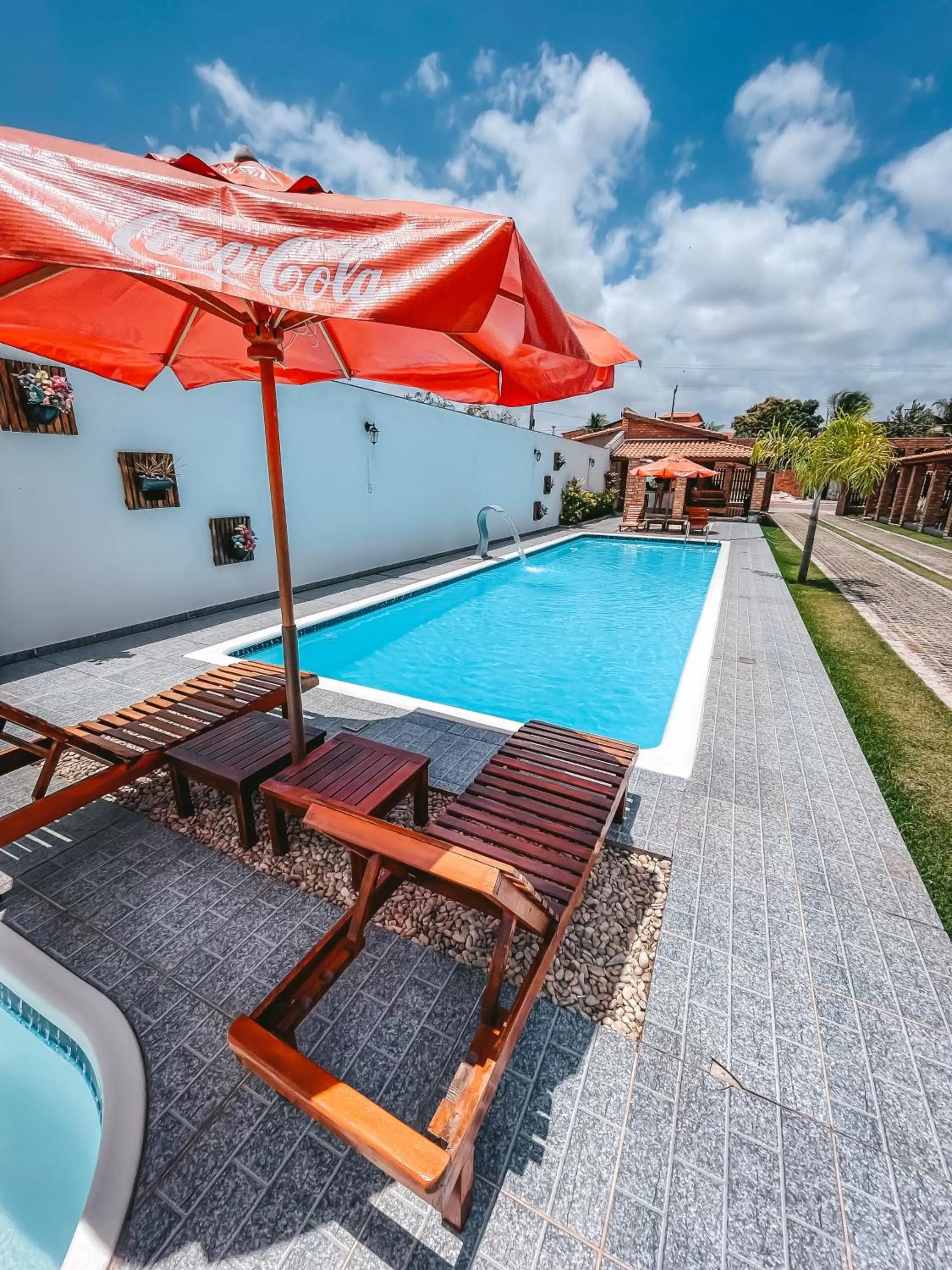 Swimming pool in Pousada Vasto Horizonte