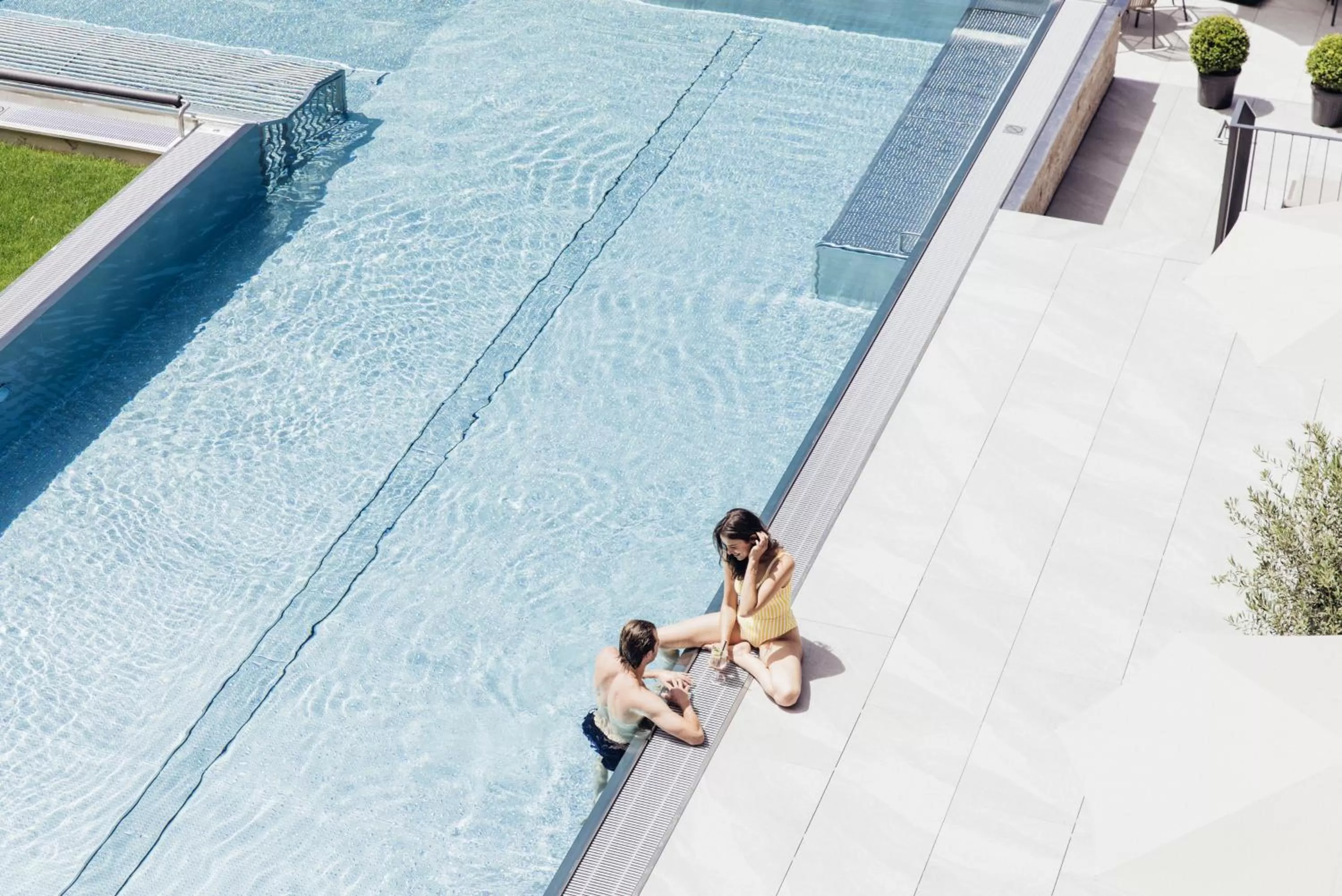 Swimming pool in Hotel habicher hof 4-Sterne-Superior