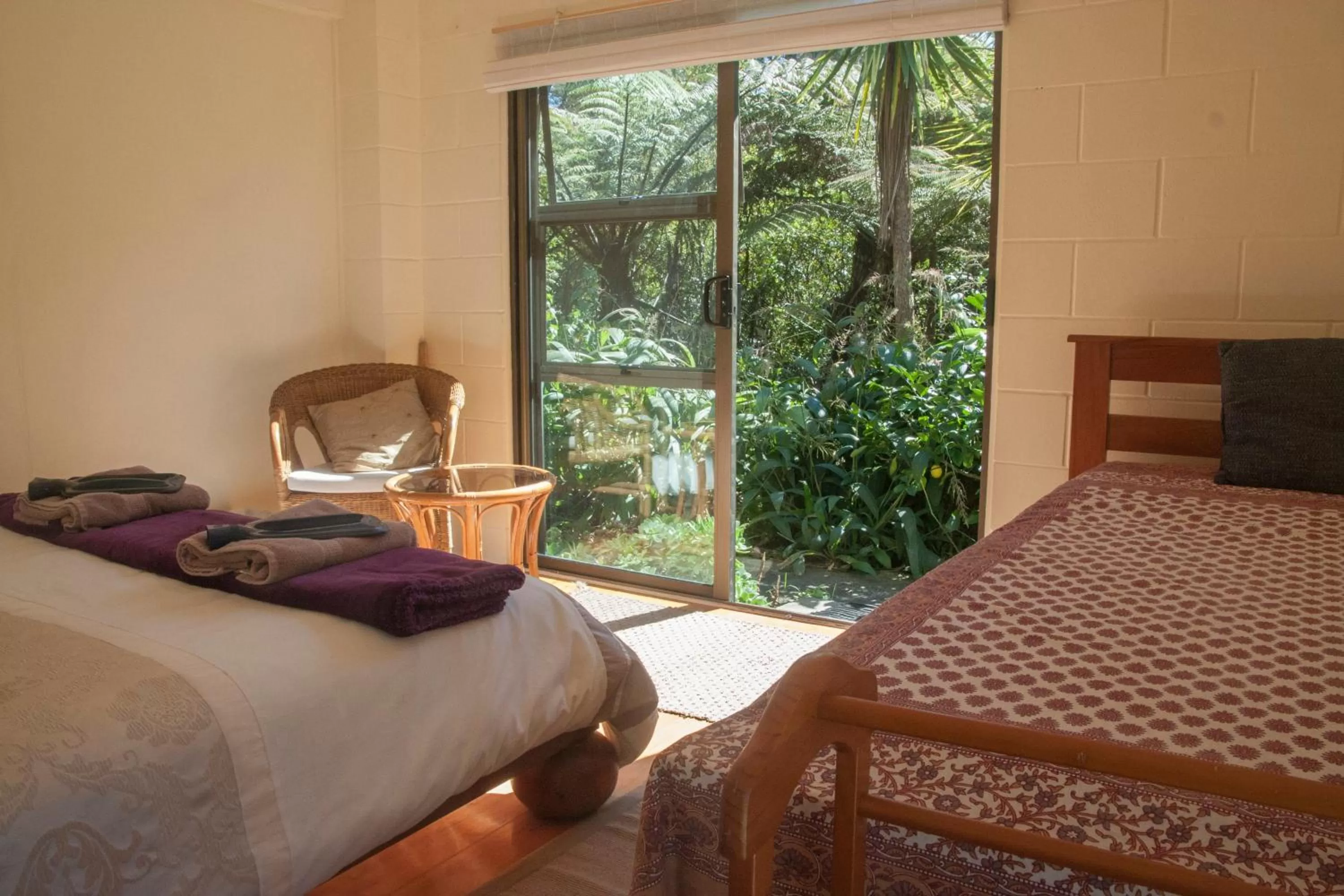 Day, Bed in Kawai Purapura Yoga Retreat Centre