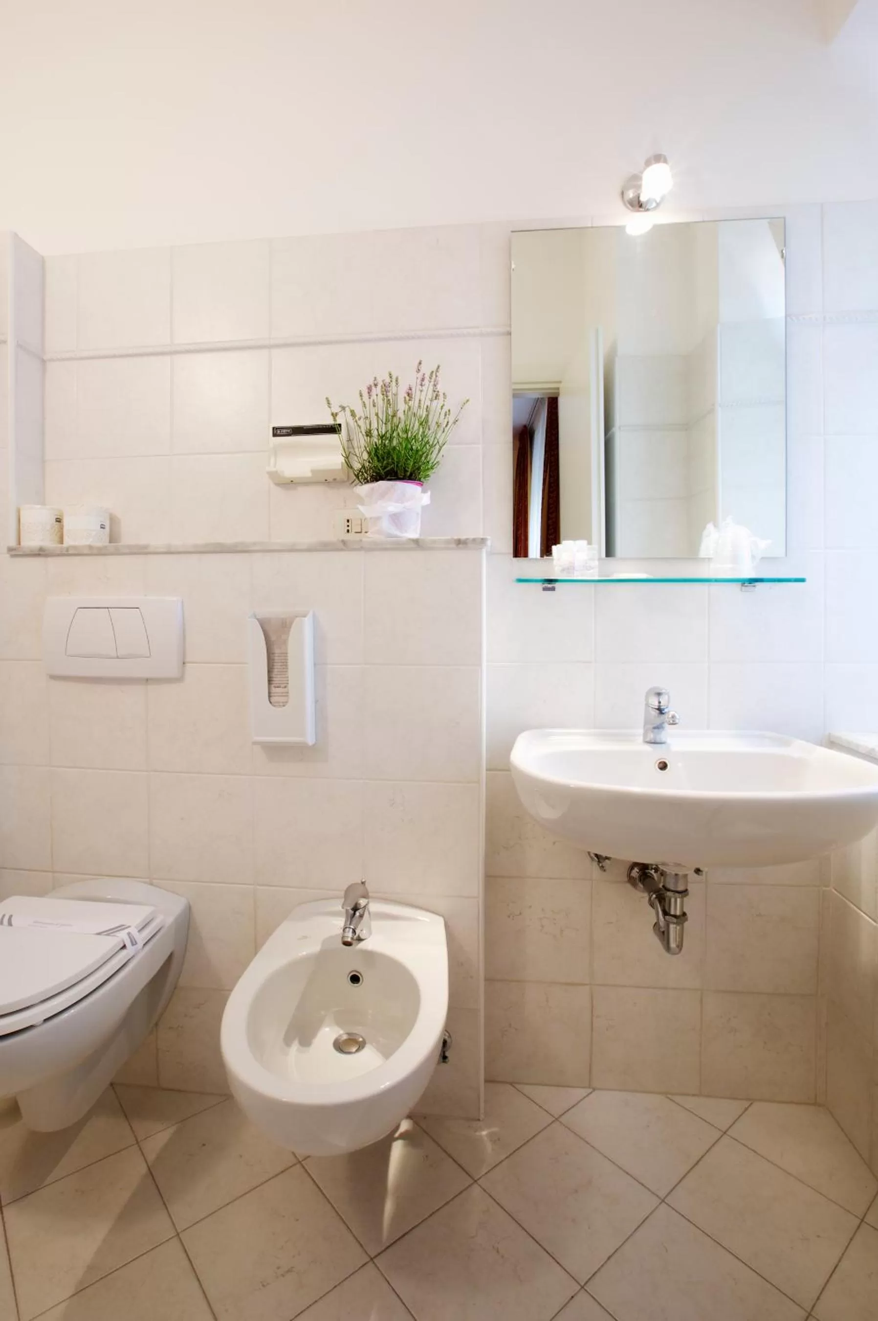 Toilet in Hotel Garden