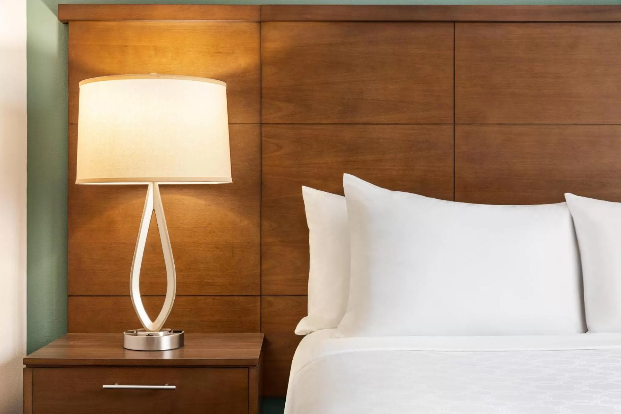 Photo of the whole room, Bed in Staybridge Suites Fort Wayne by IHG