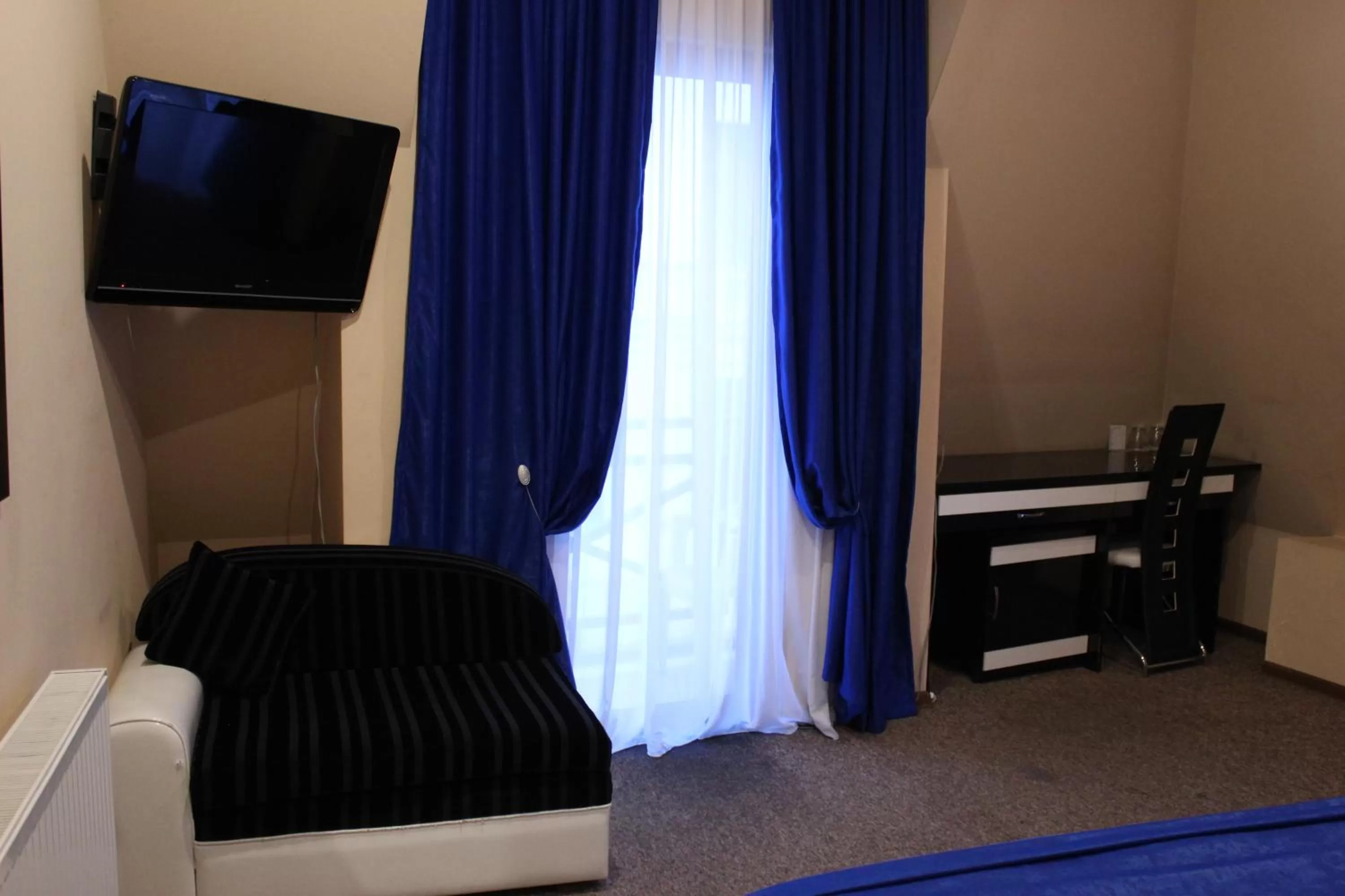 TV and multimedia, Bed in Hotel Diplomat