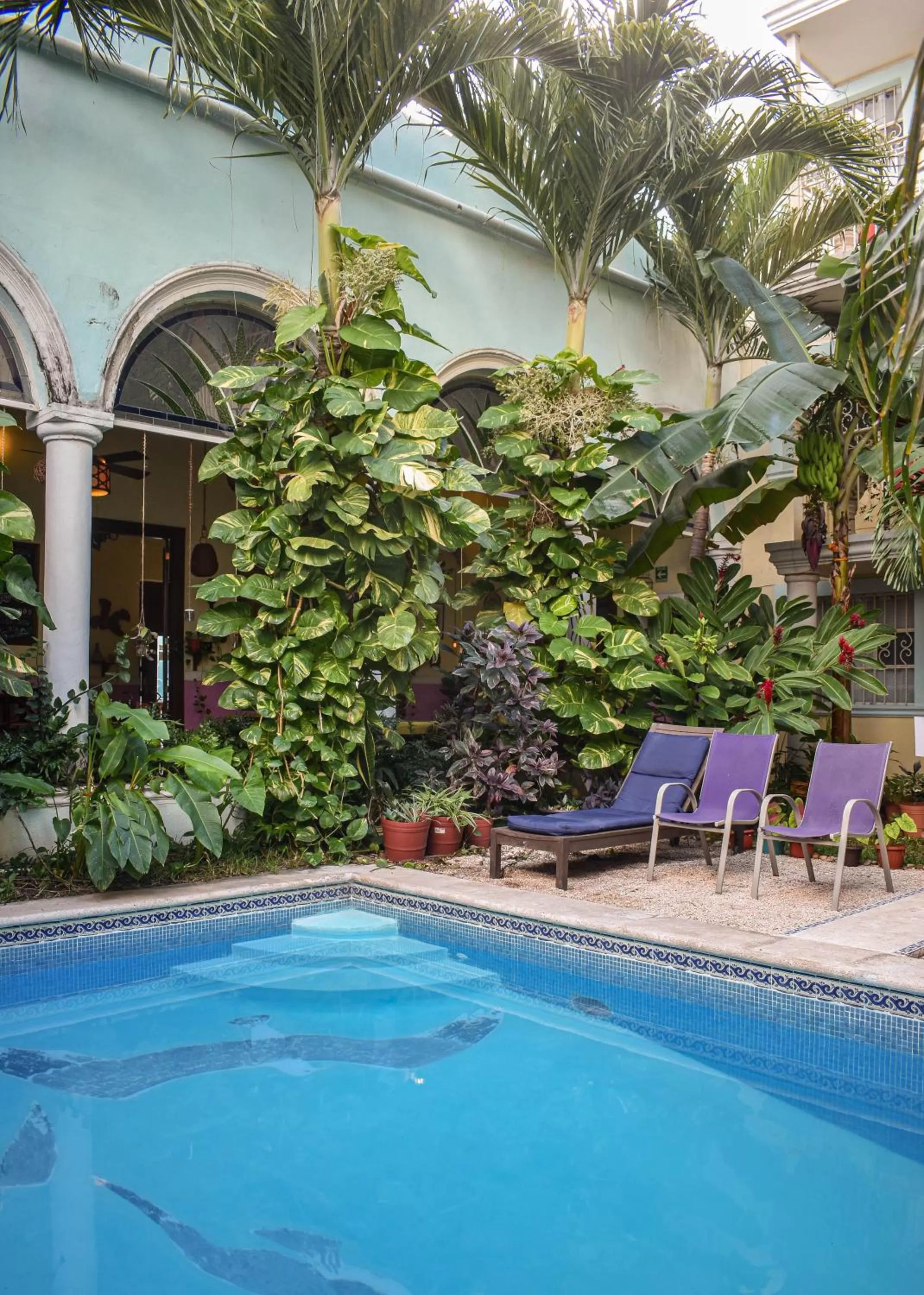 Swimming pool in Hotel Santa Ana