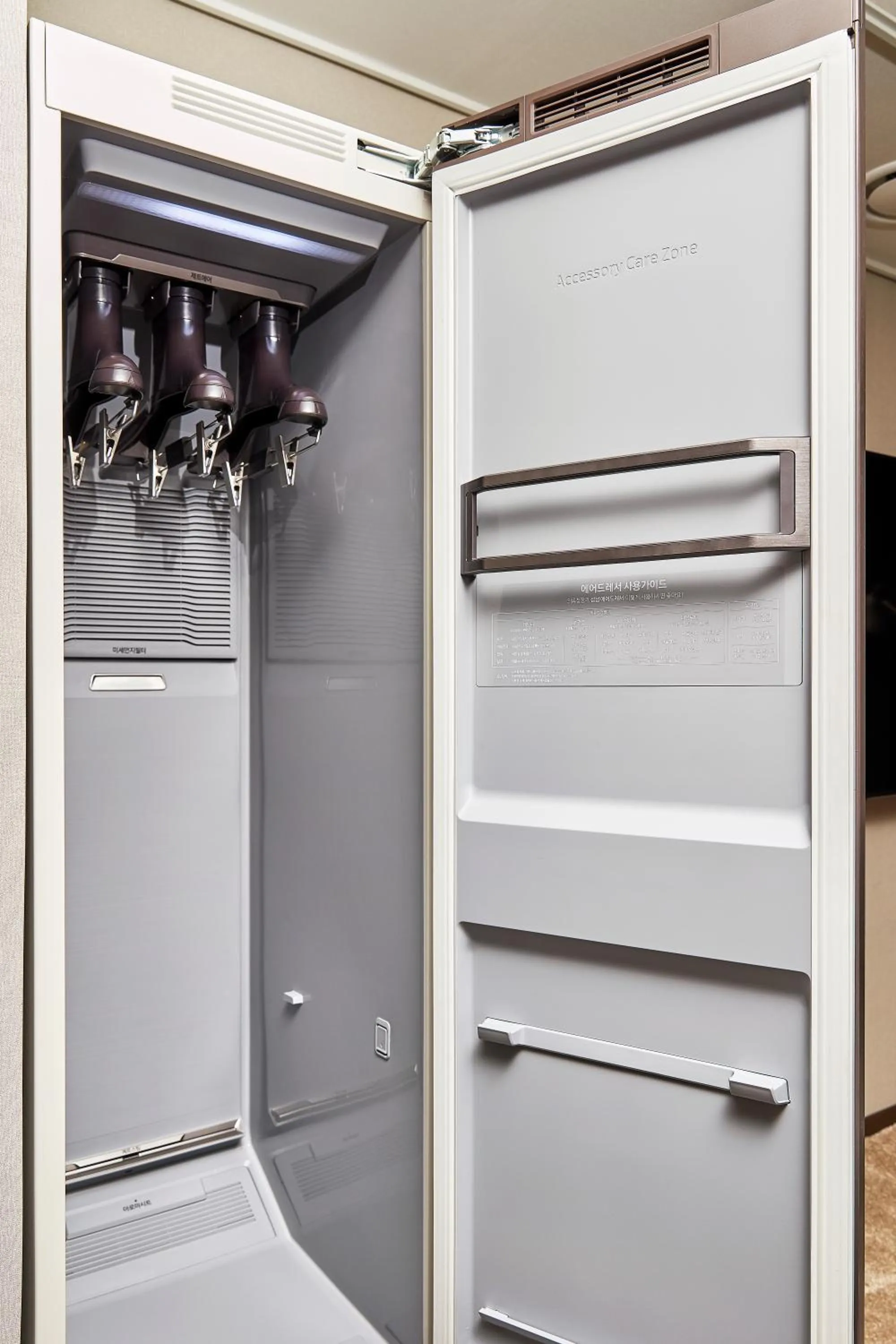 Western Bay Marina Hotel