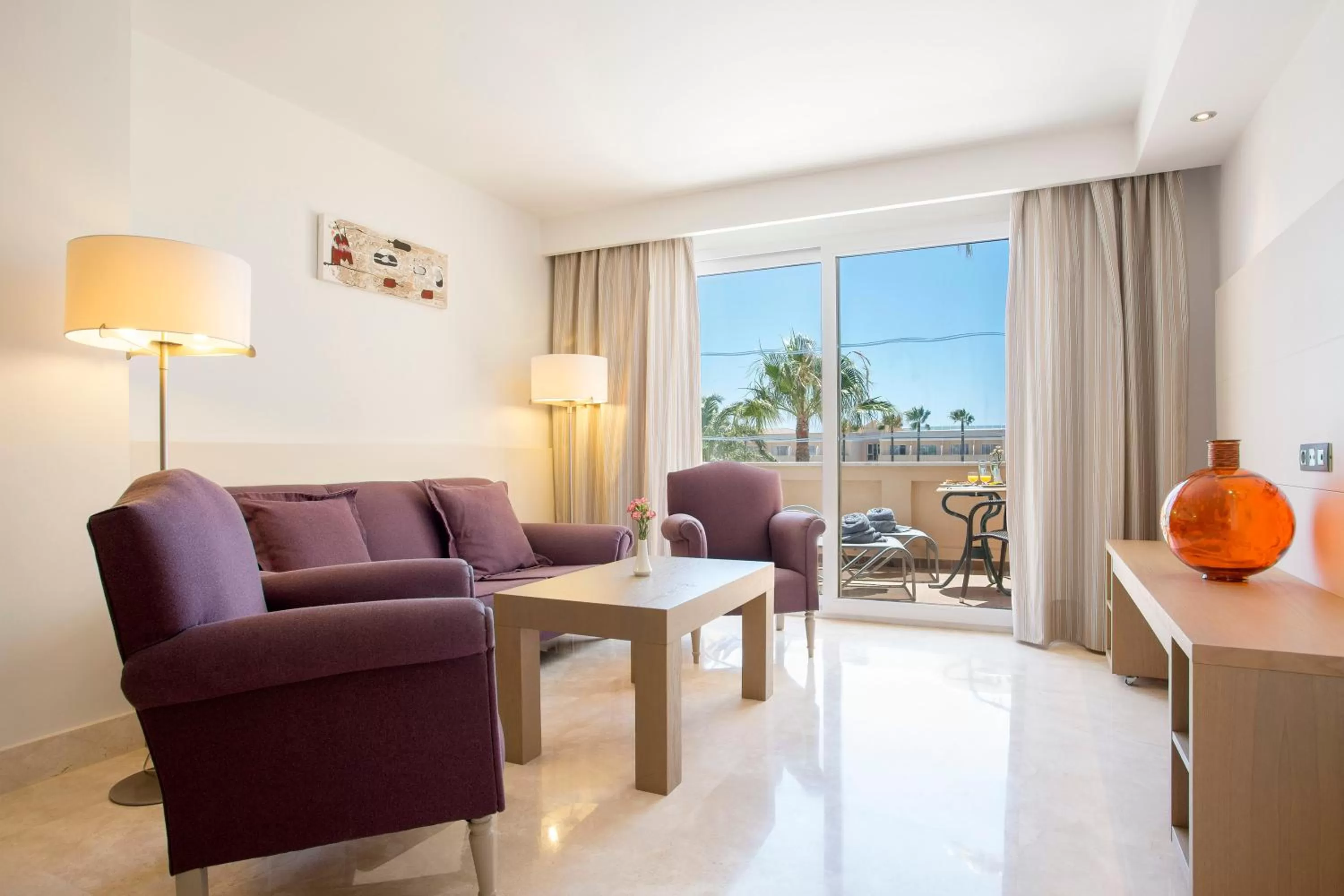Living room in Hipotels Playa La Barrosa - Adults Only
