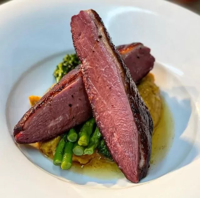 Restaurant/places to eat in The Horseshoe & Castle