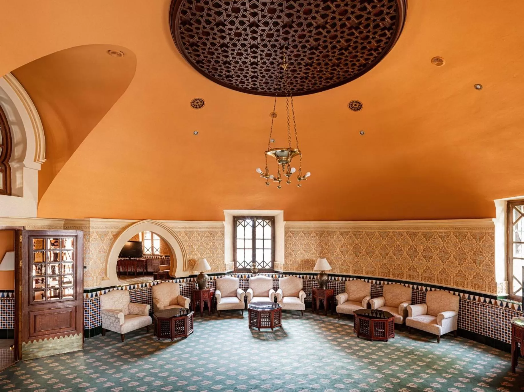 Communal lounge/ TV room in Alhambra Palace Hotel