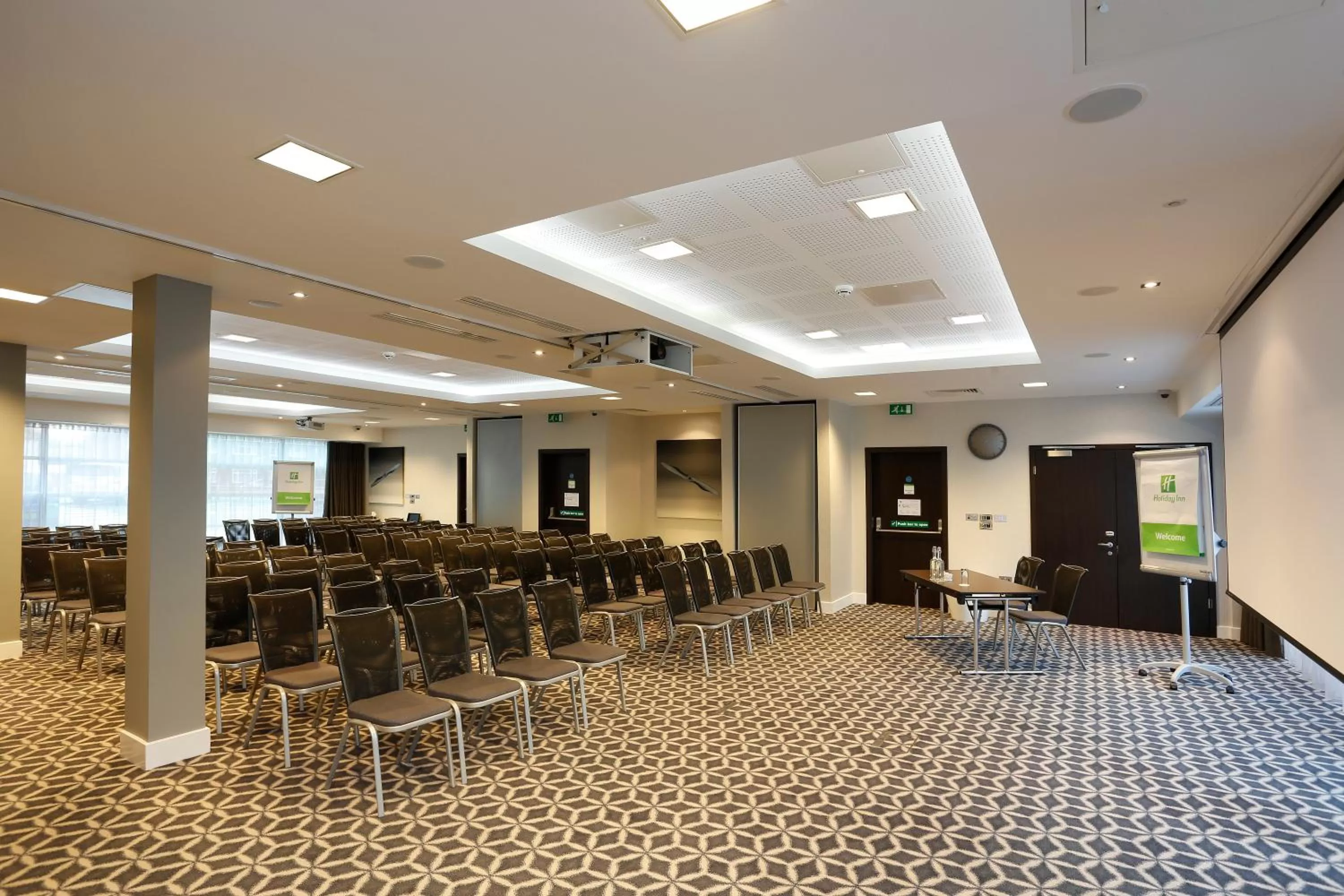 Meeting/conference room in Holiday Inn Southend by IHG