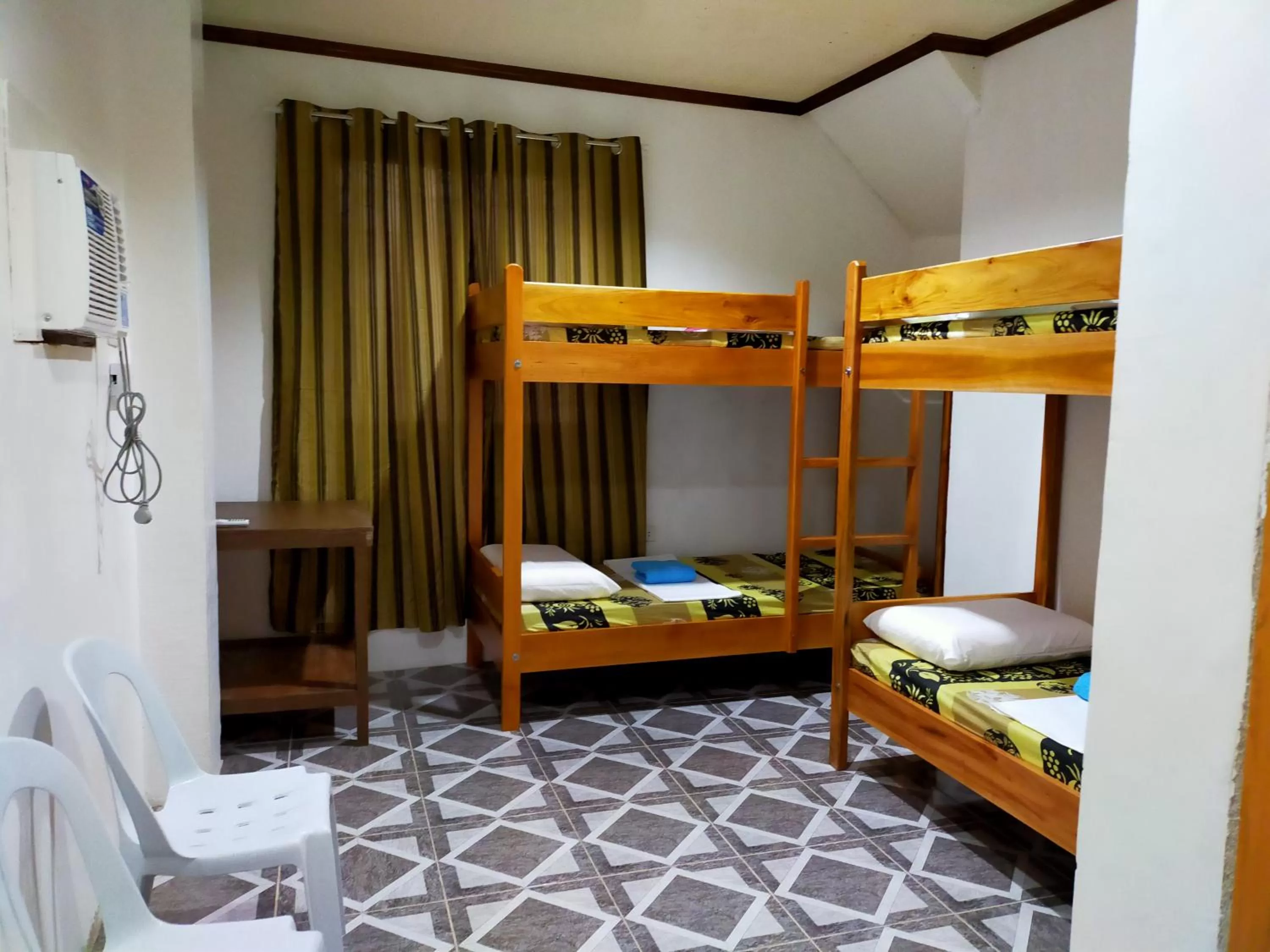 bunk bed in Pacifico Seaside Lodge