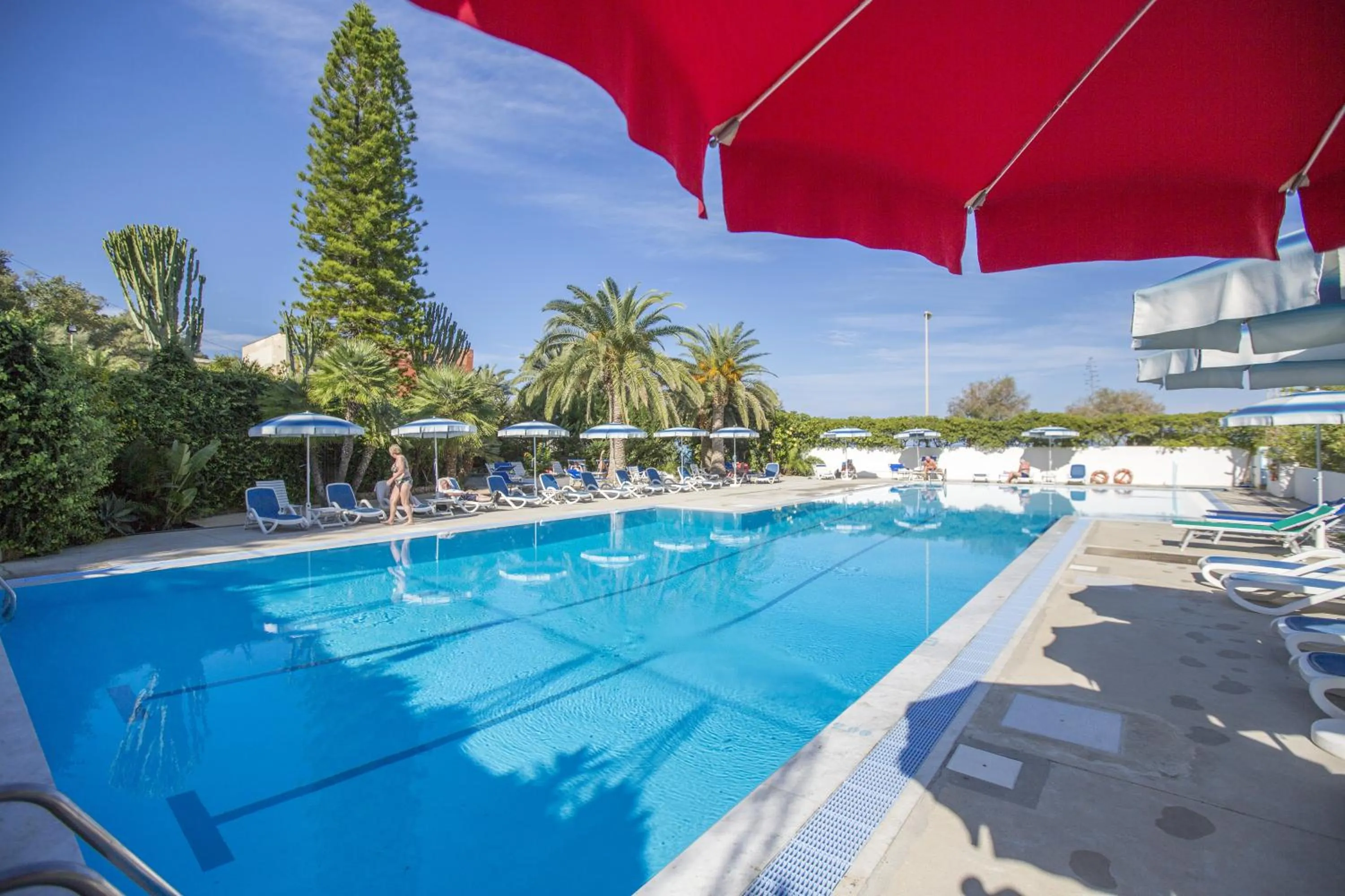 Swimming pool in Hotel Tourist