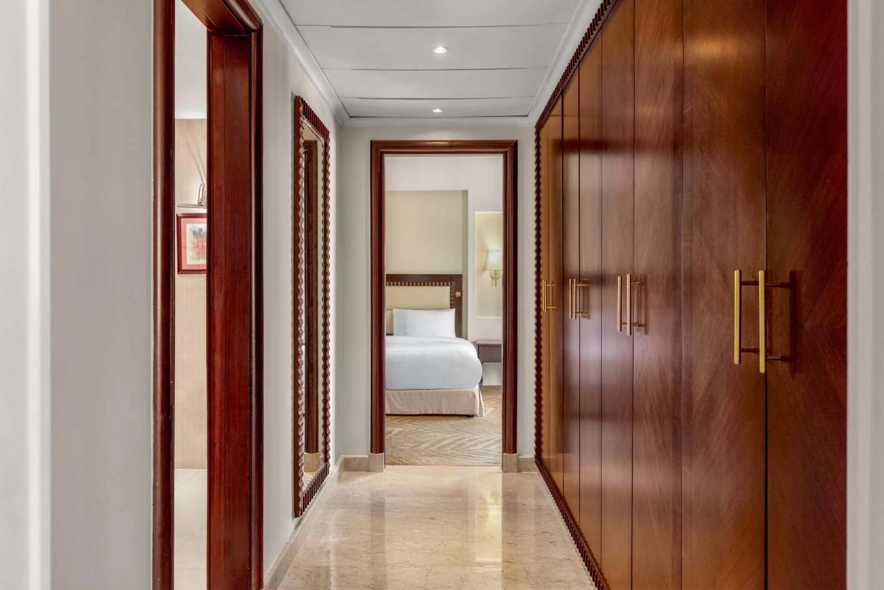 wardrobe, Bed in Hilton Alexandria Green Plaza