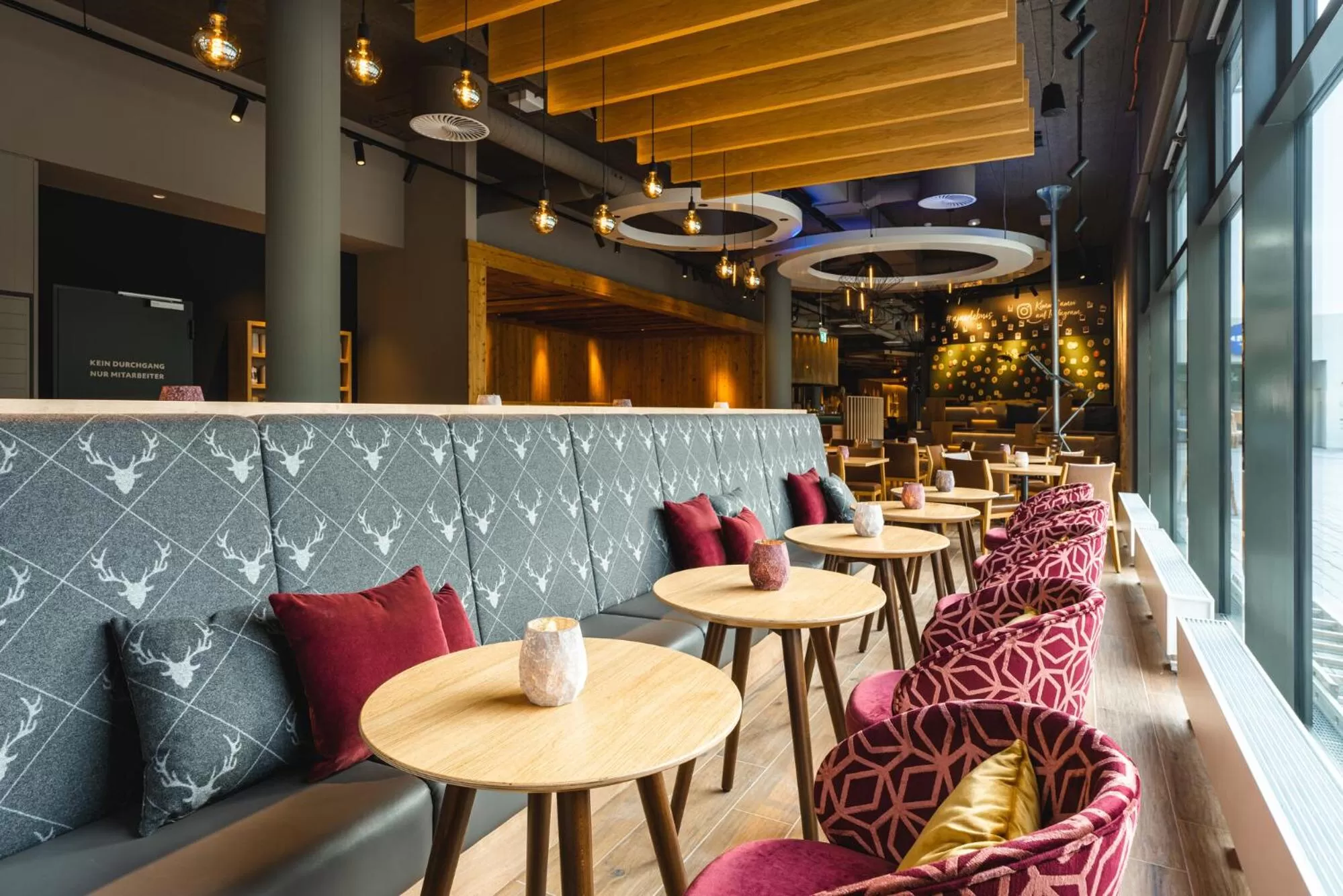 Lounge or bar in aja Garmisch-Partenkirchen