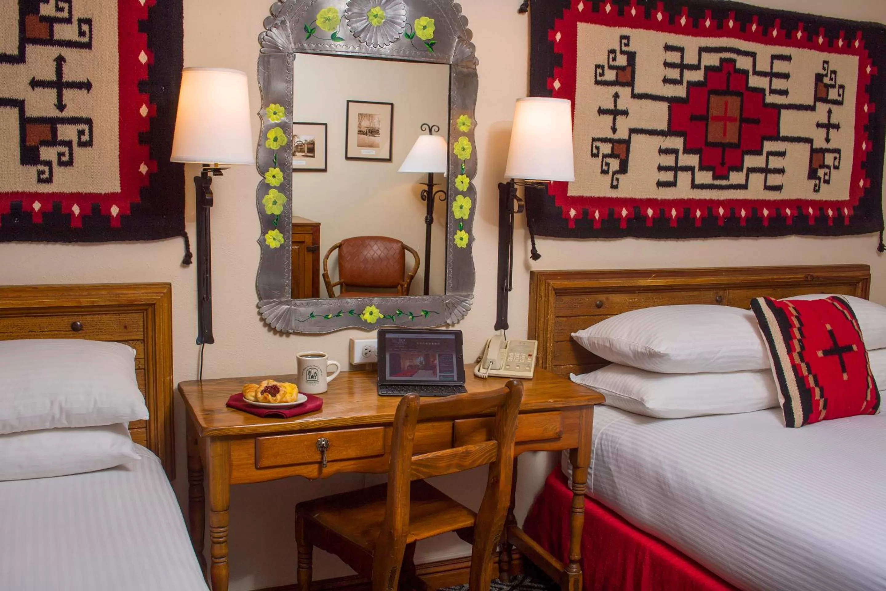 Bed in Inn of the Governors