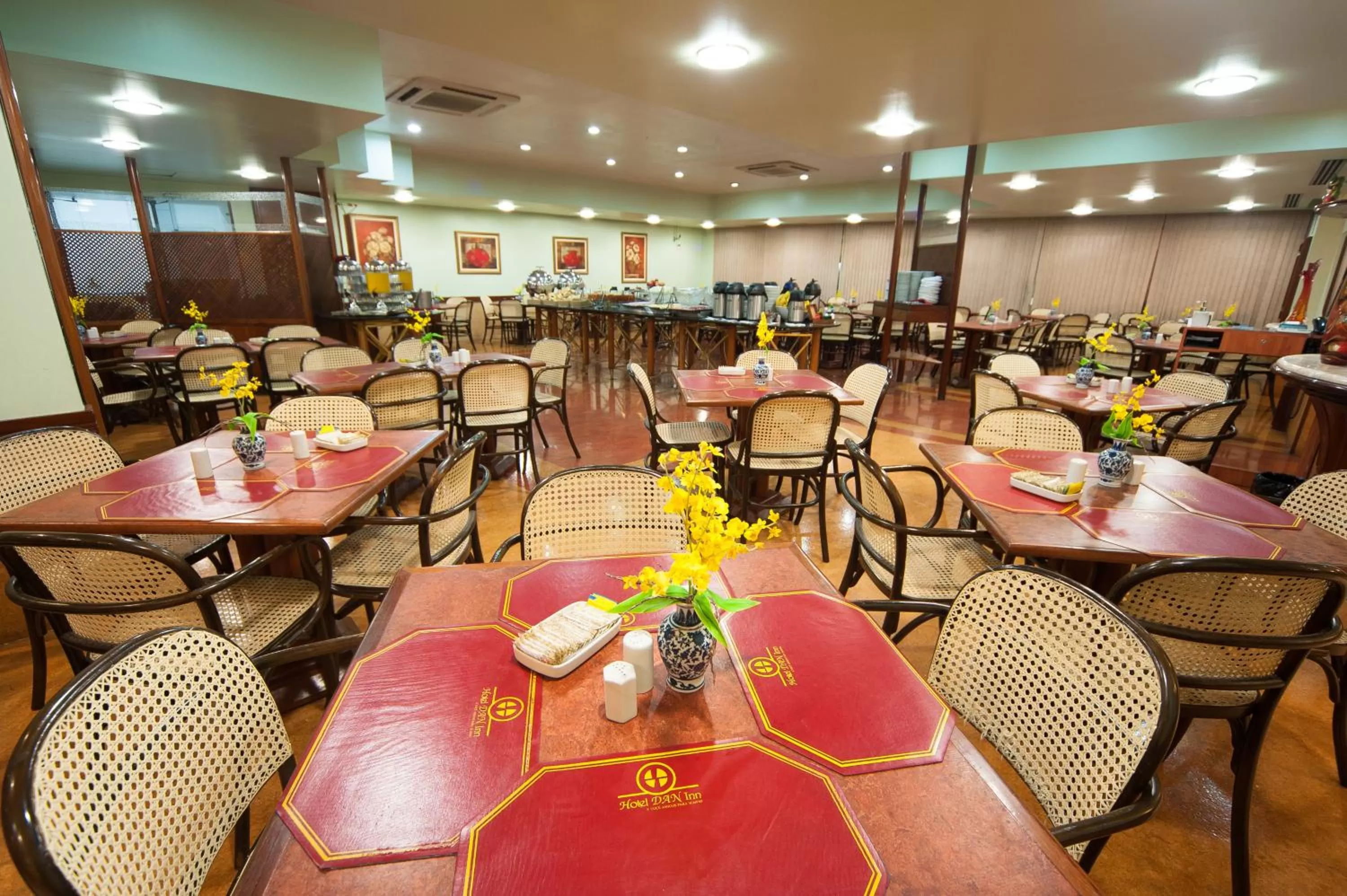 Restaurant/places to eat in Hotel Dan Inn Planalto São Paulo
