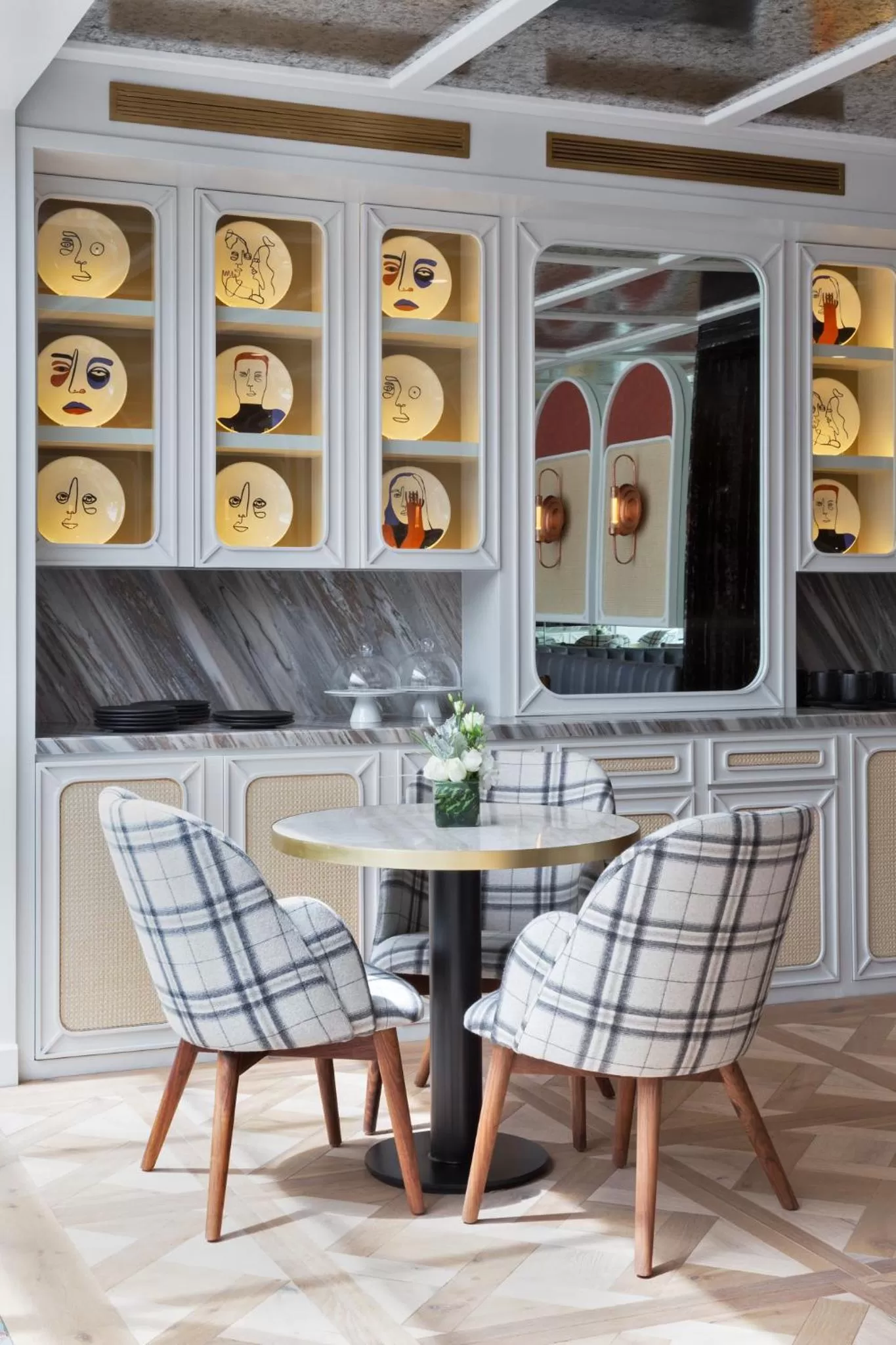 Lounge or bar in The Alest Hotel