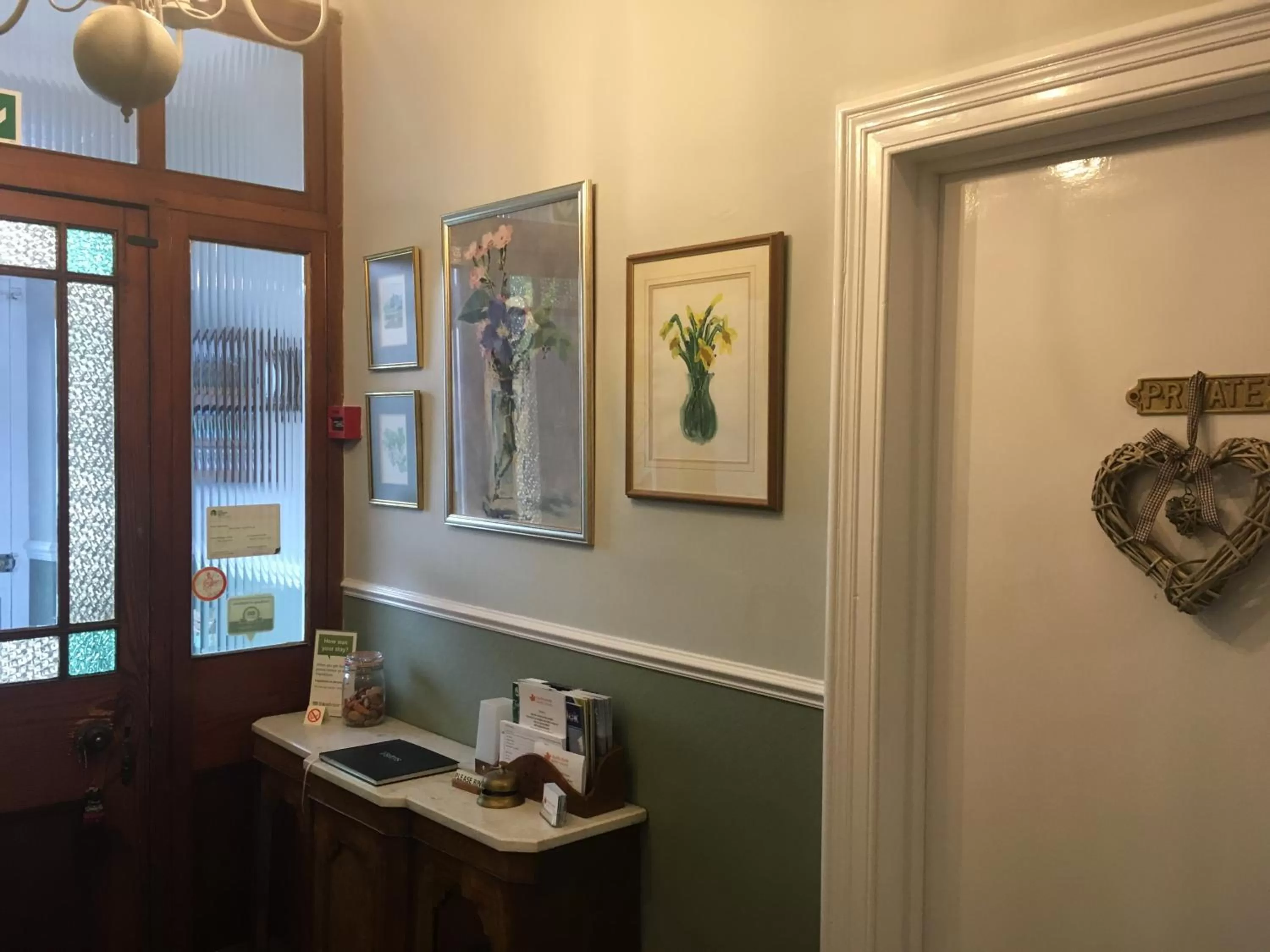 Facade/entrance in Maple Bank Country Guest House