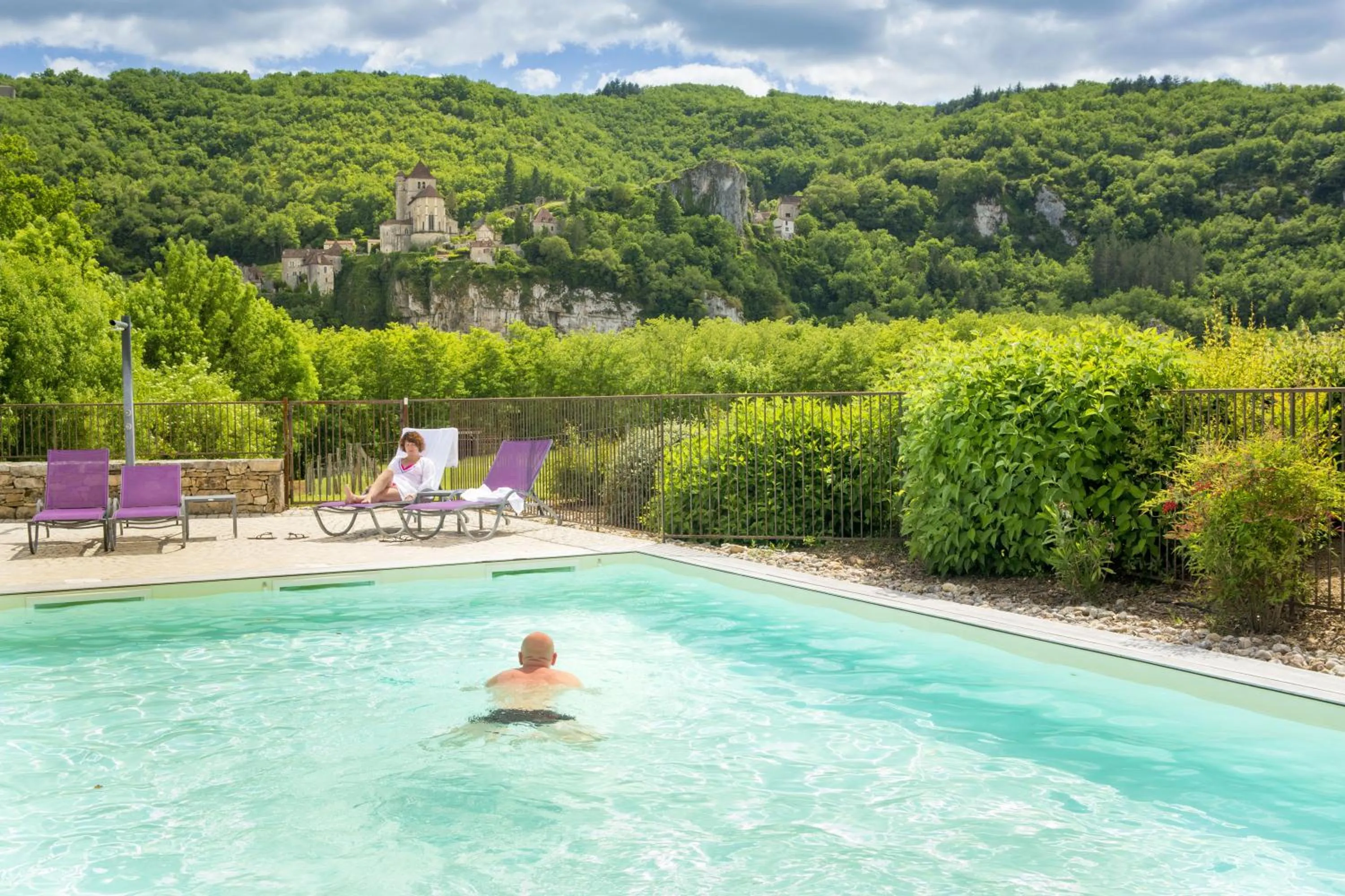 Swimming pool in Hôtel-Spa Le Saint Cirq