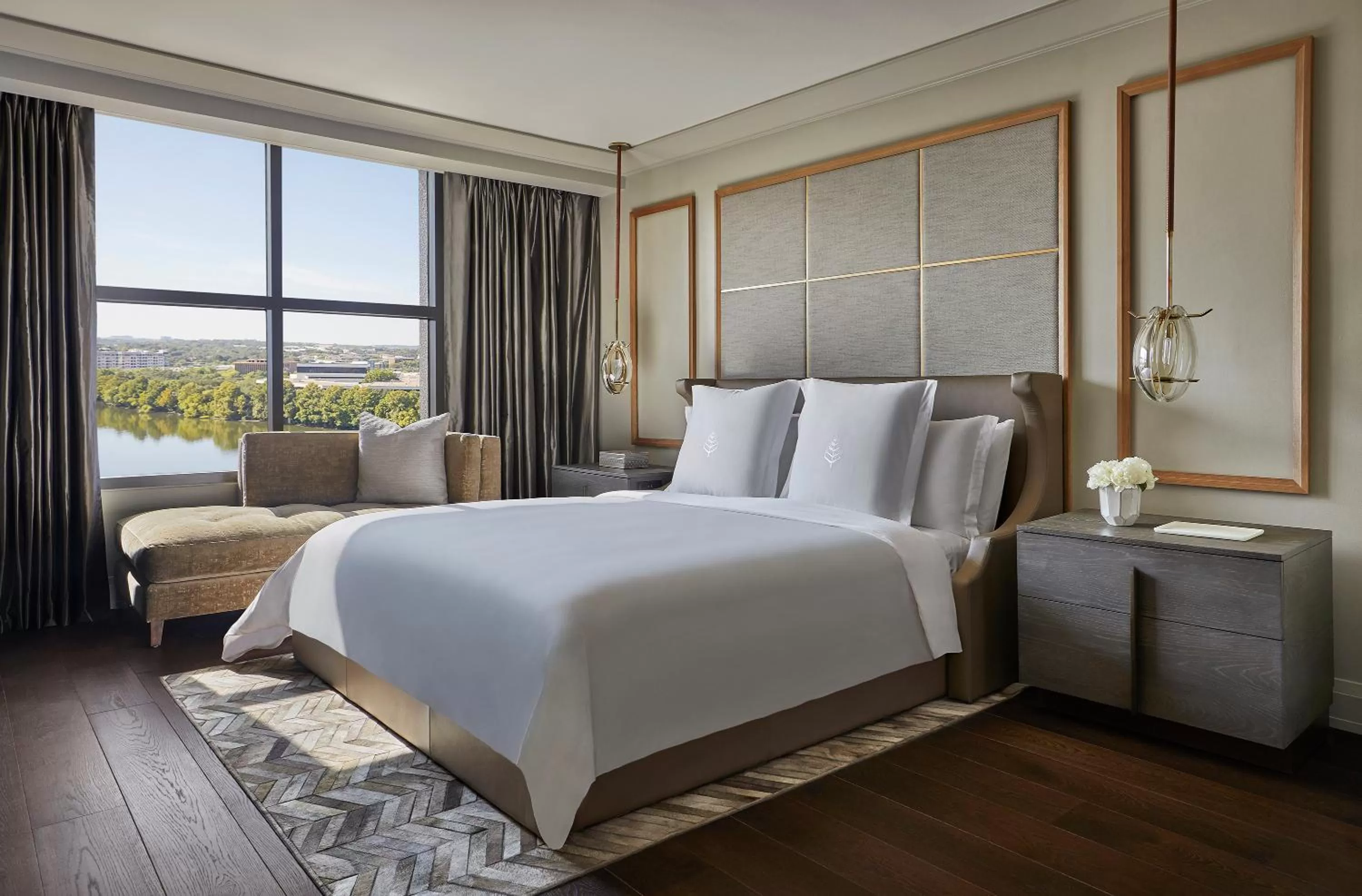 Photo of the whole room, Bed in Four Seasons Hotel Austin