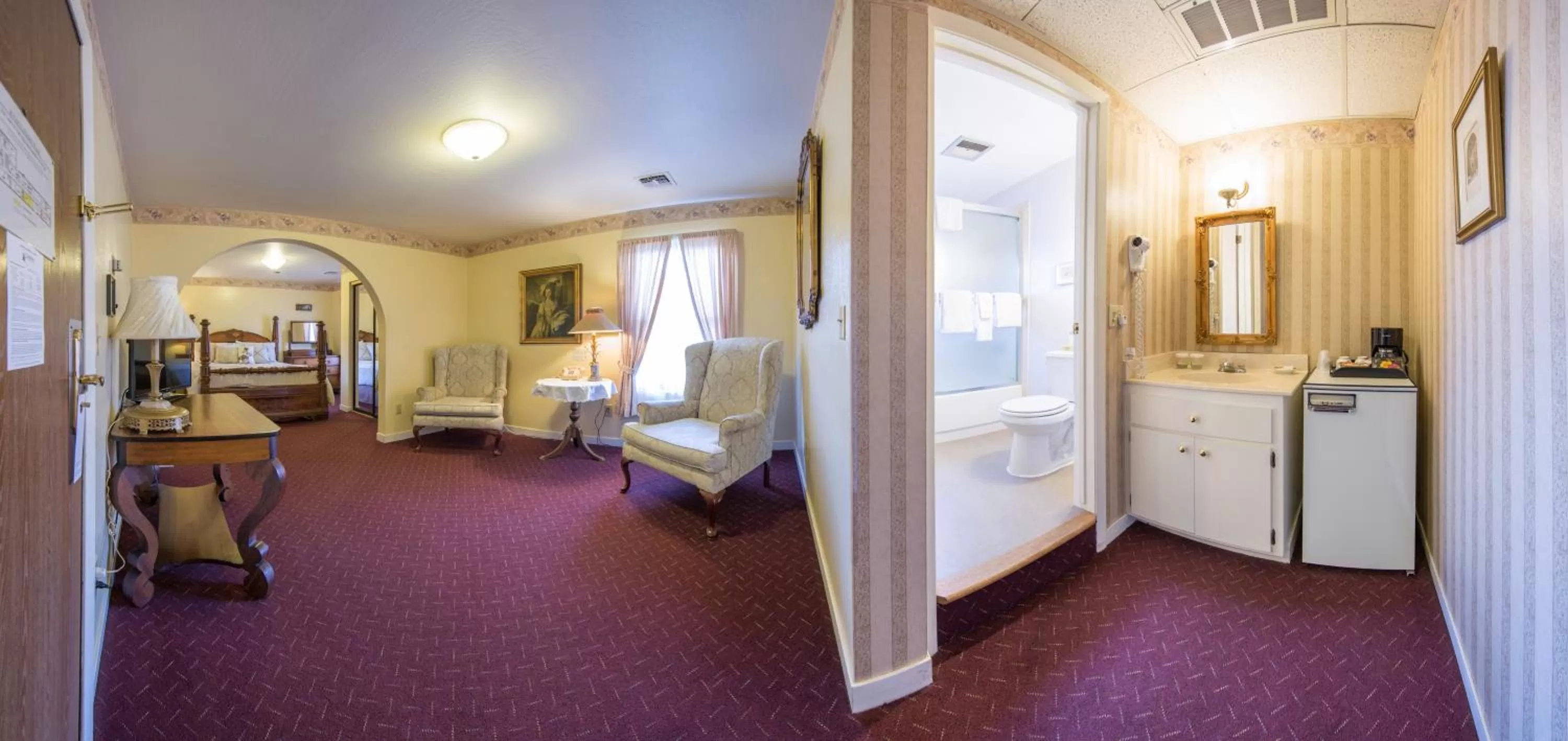 Bed in Historic Cary House Hotel