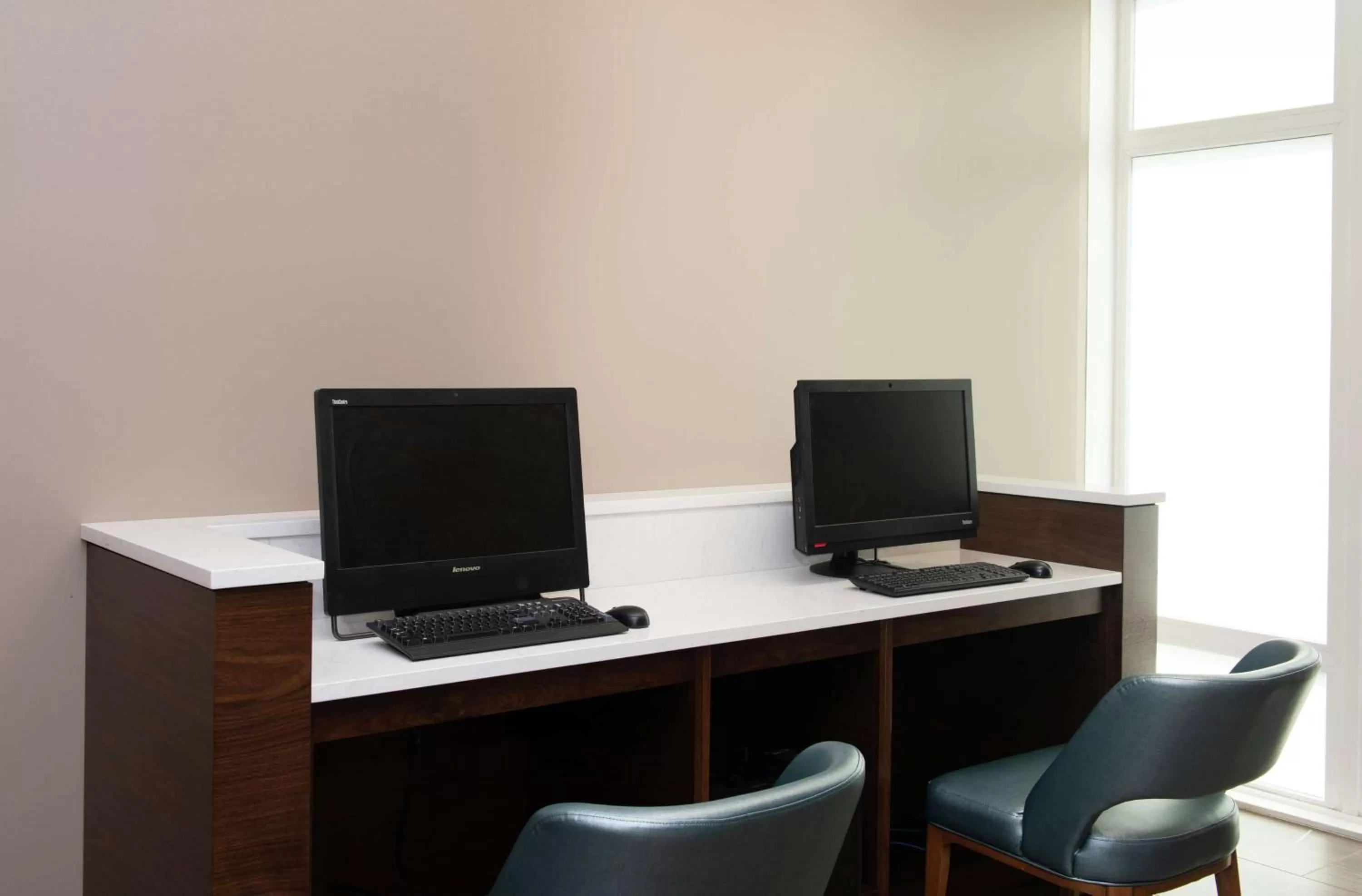 Business facilities in Embassy Suites by Hilton Seattle North Lynnwood