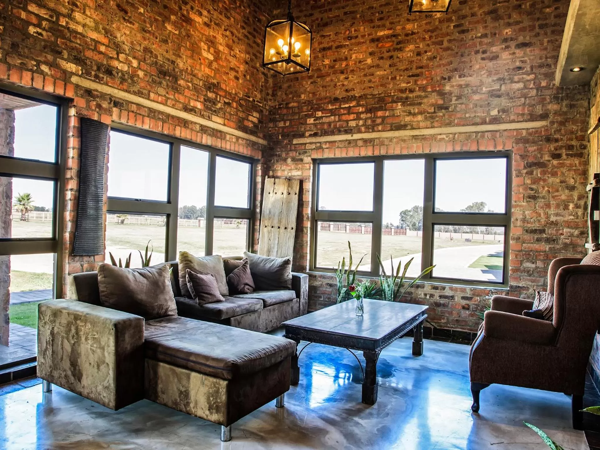 Facade/entrance in Rustique Boutique Hotel