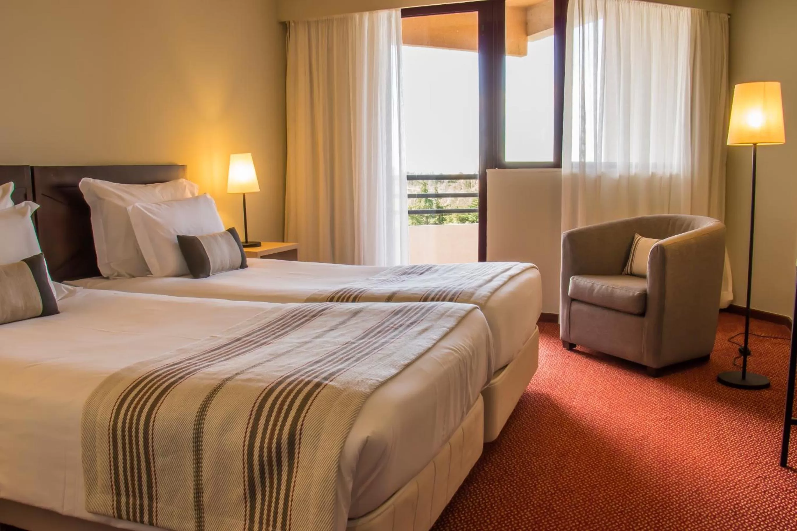 Photo of the whole room, Bed in Evora Hotel