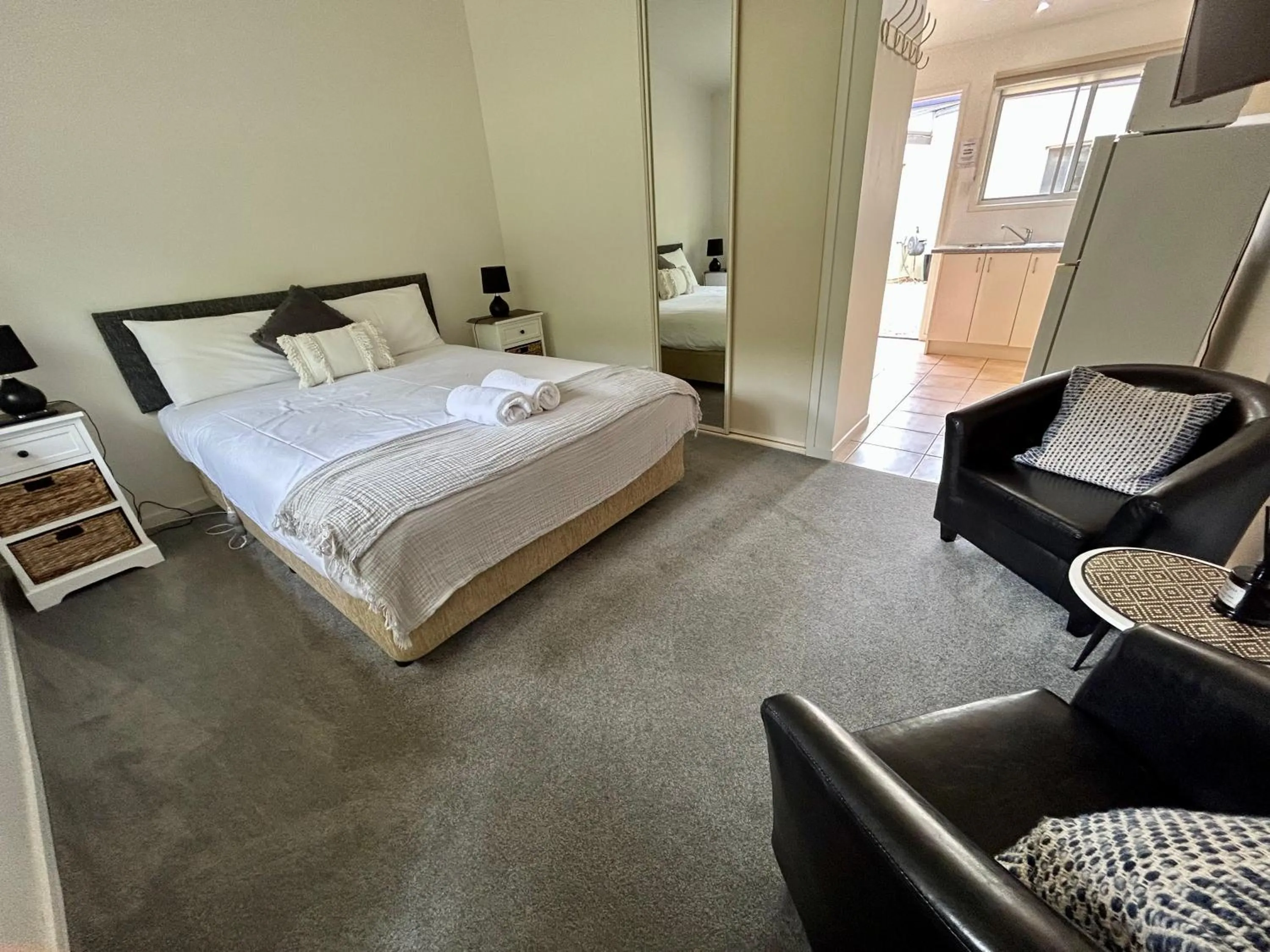 Deluxe Studio with Rail Trail View (room 7) in Adina Lodge Holiday Apartments