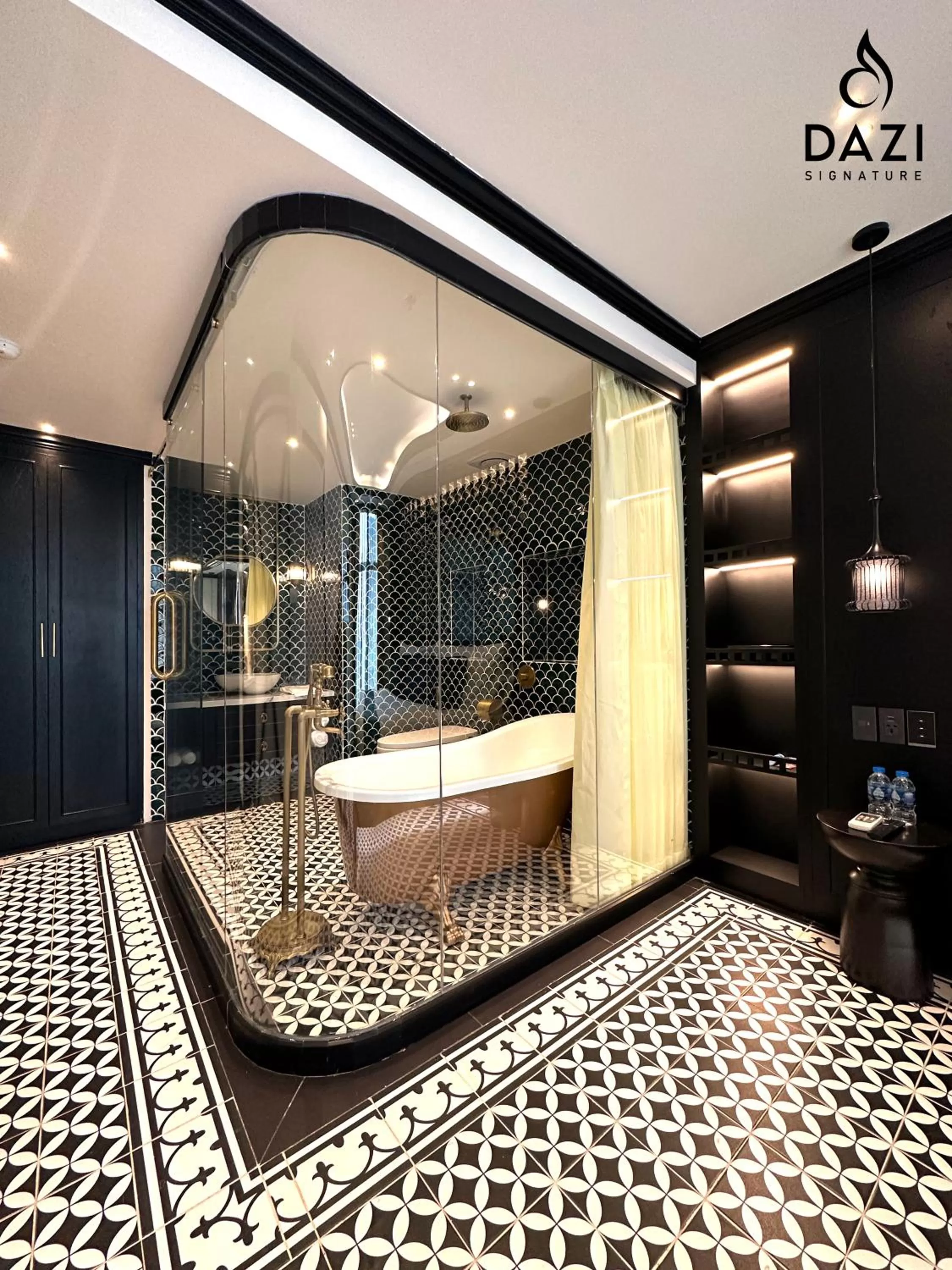Shower in Dazi Signature