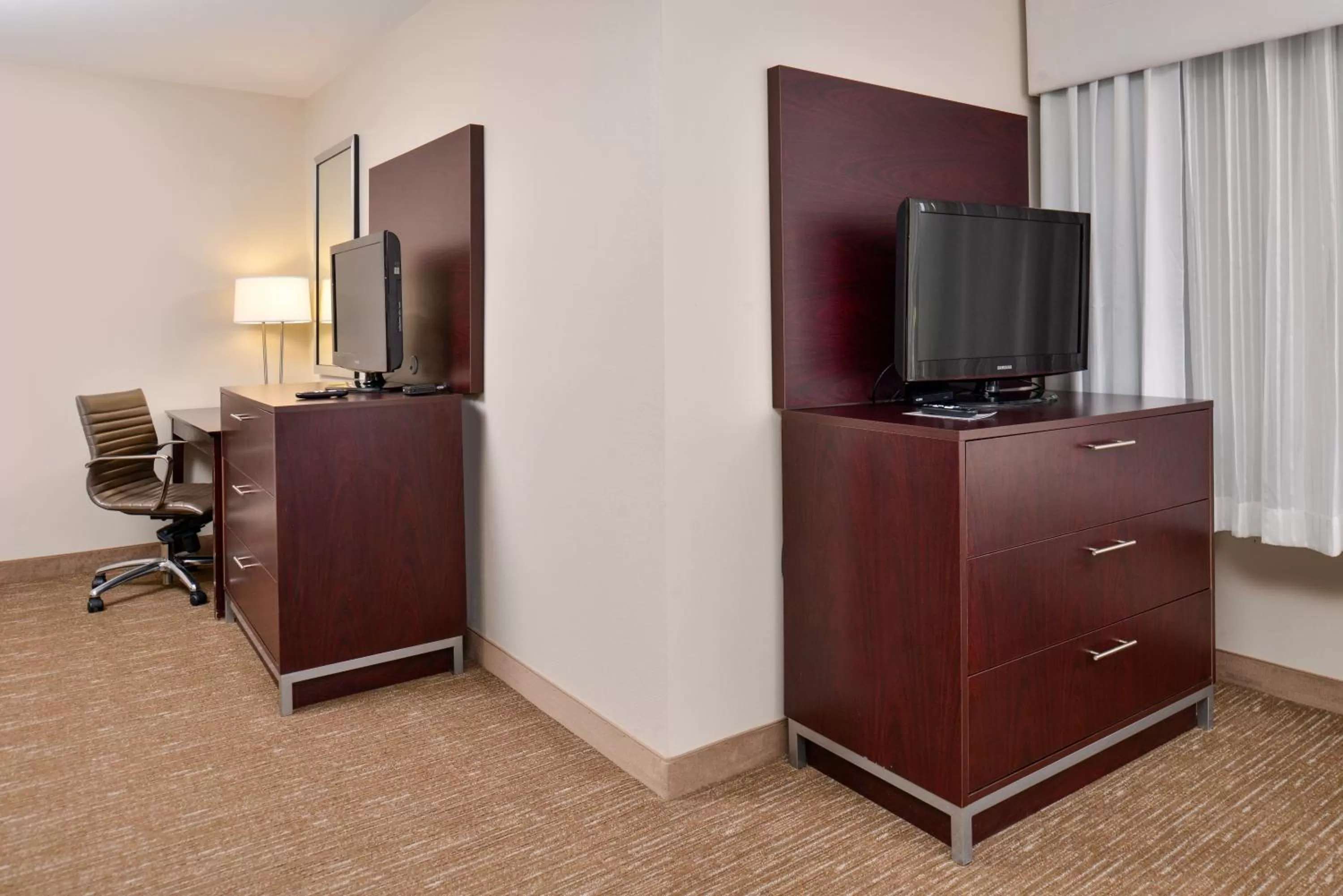 King Suite with Spa Bath in Holiday Inn Express Hotel & Suites Lafayette, an IHG Hotel