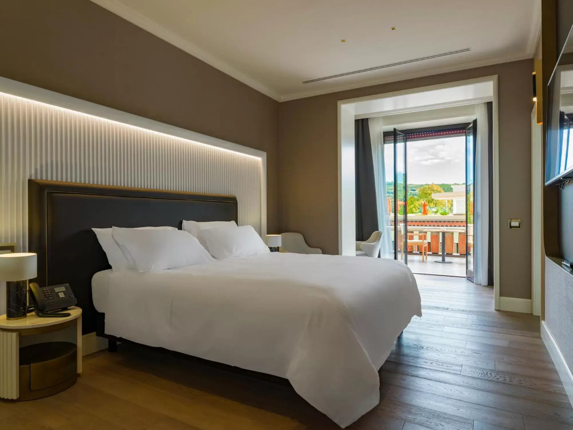 Deluxe Double Room with Terrace in Grand Hotel Castrocaro Longlife Formula Deluxe Double Room with Terrace in Grand Hotel Castrocaro Longlife Formula