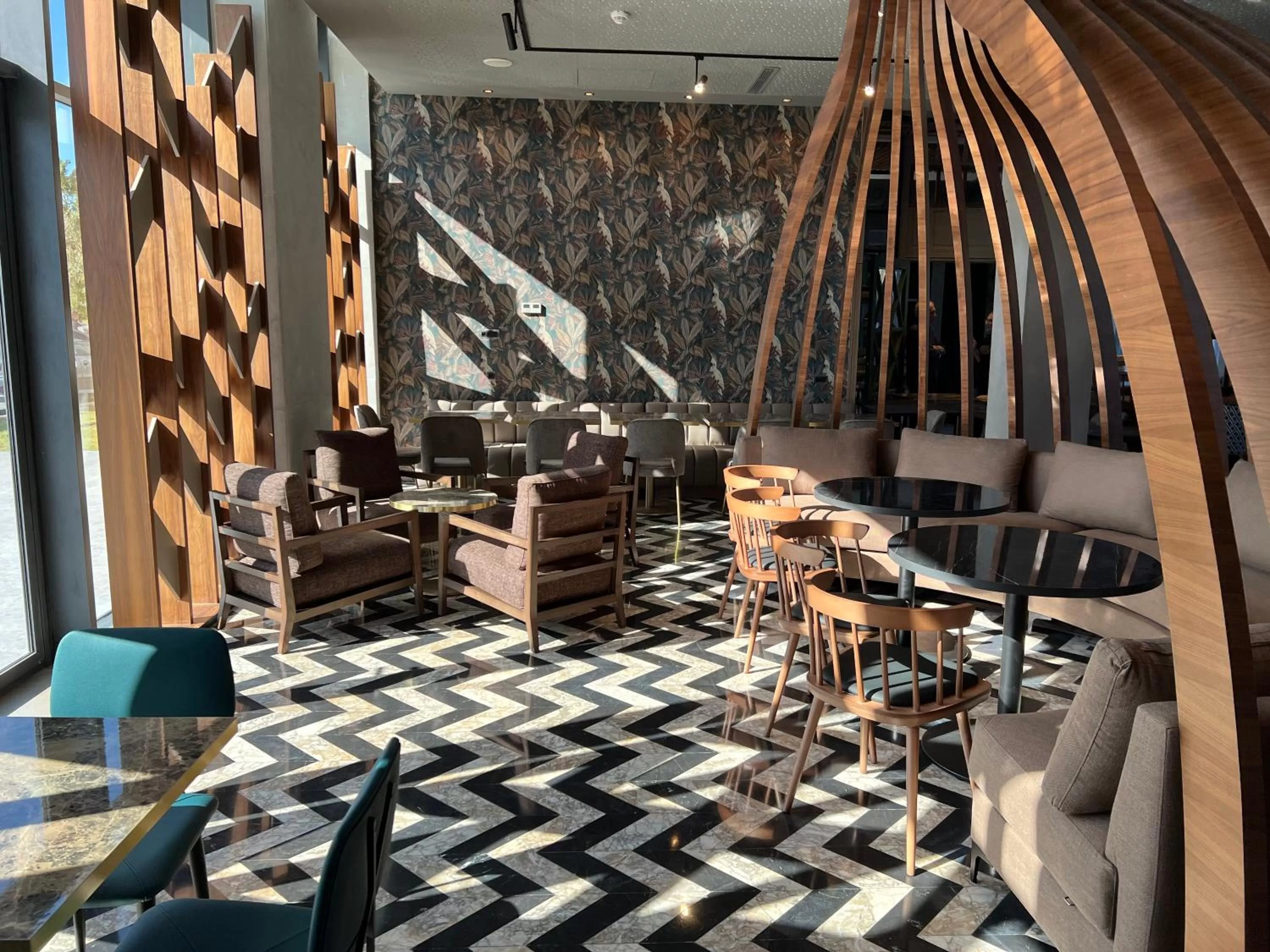 Restaurant/places to eat in Occidental Tanger