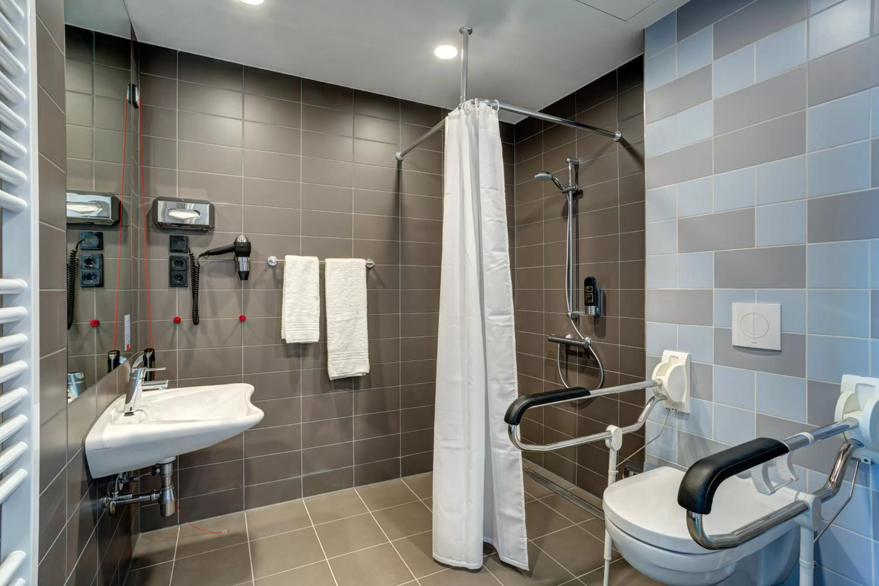 Facility for disabled guests in MEININGER Hotel Amsterdam Amstel