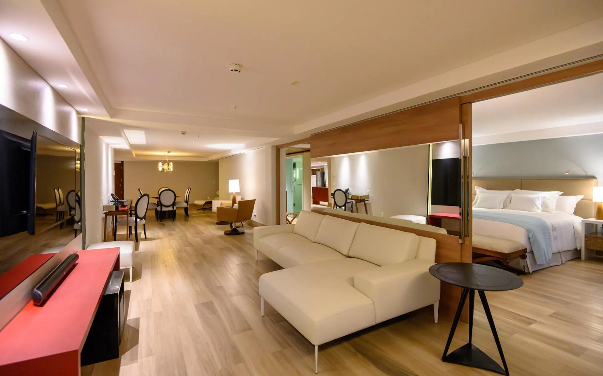 Bed in Vogal Luxury Beach Hotel & SPA