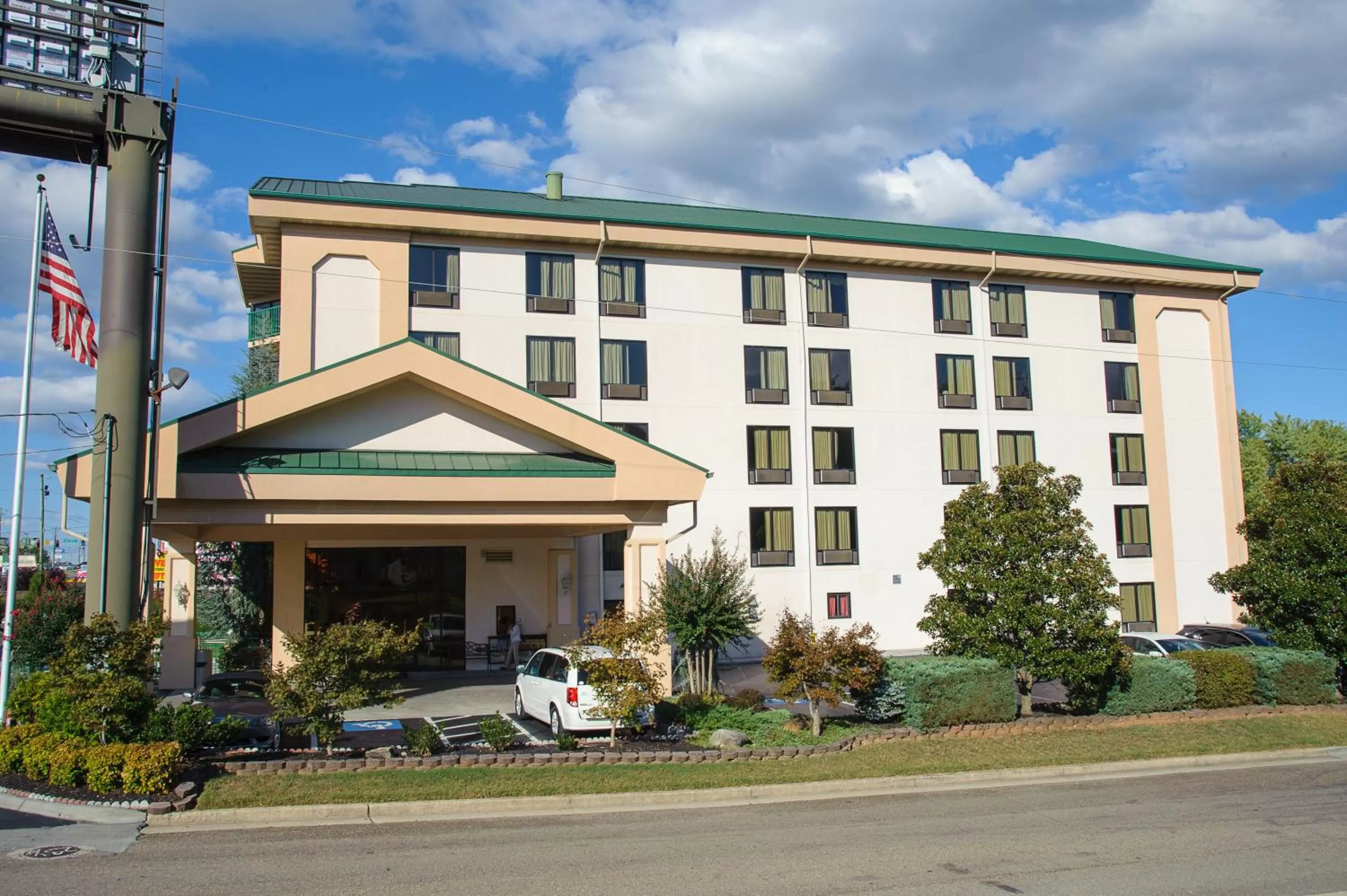 Facade/entrance in Pigeon River Inn