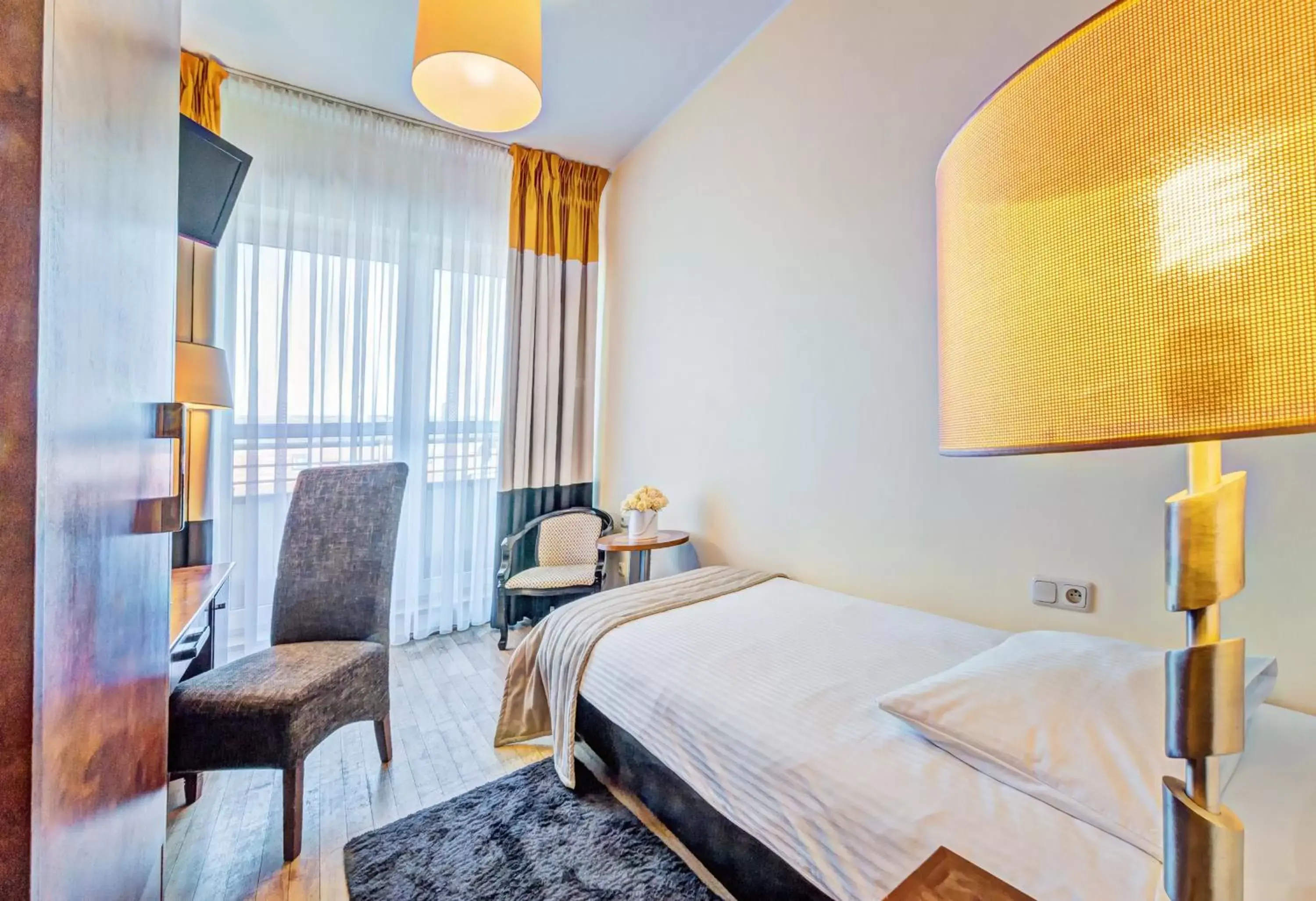 Economy Single Room in Don Prestige Residence Economy Single Room in Don Prestige Residence