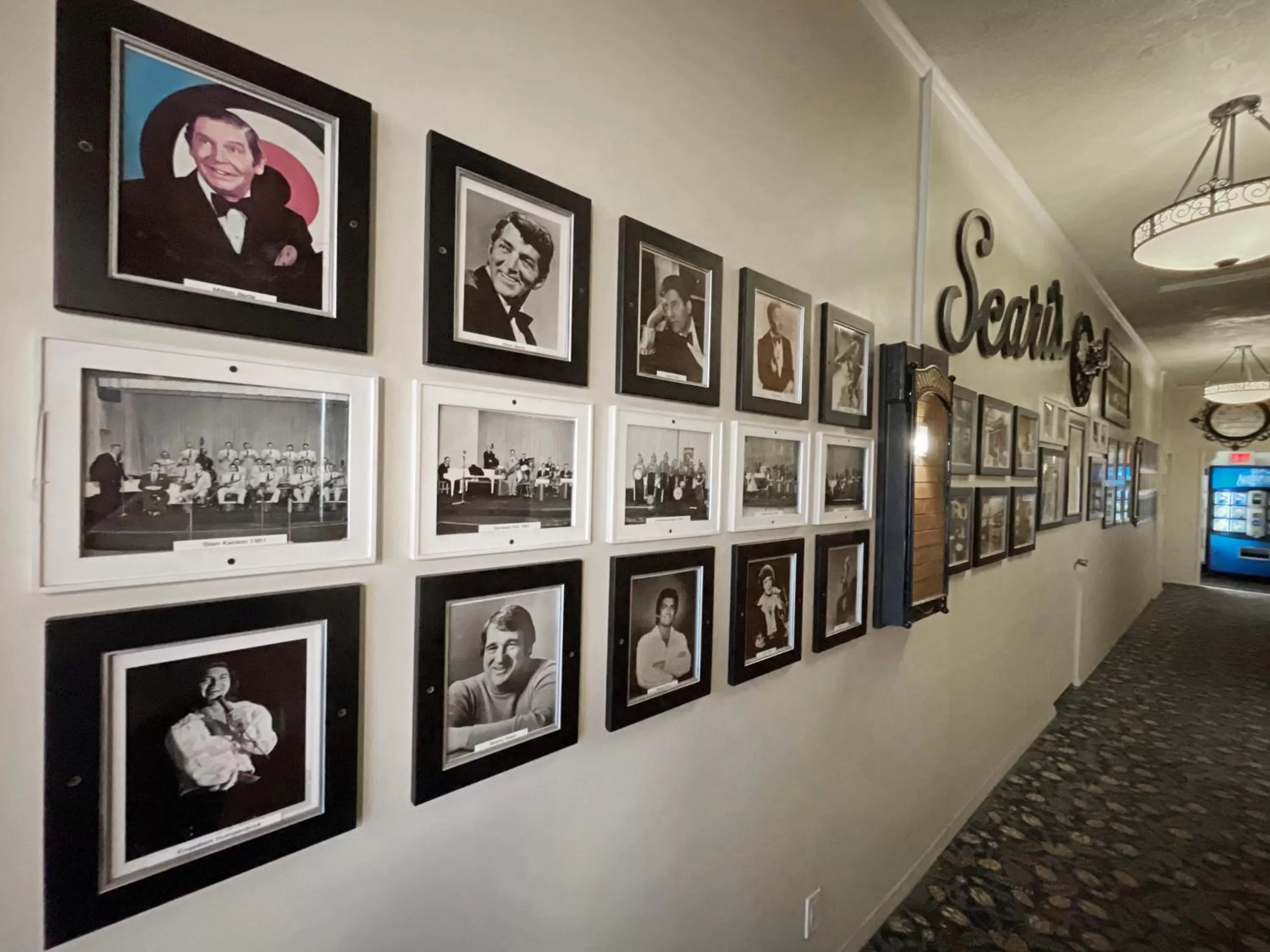 Property building in Catalina Courtyard Suites