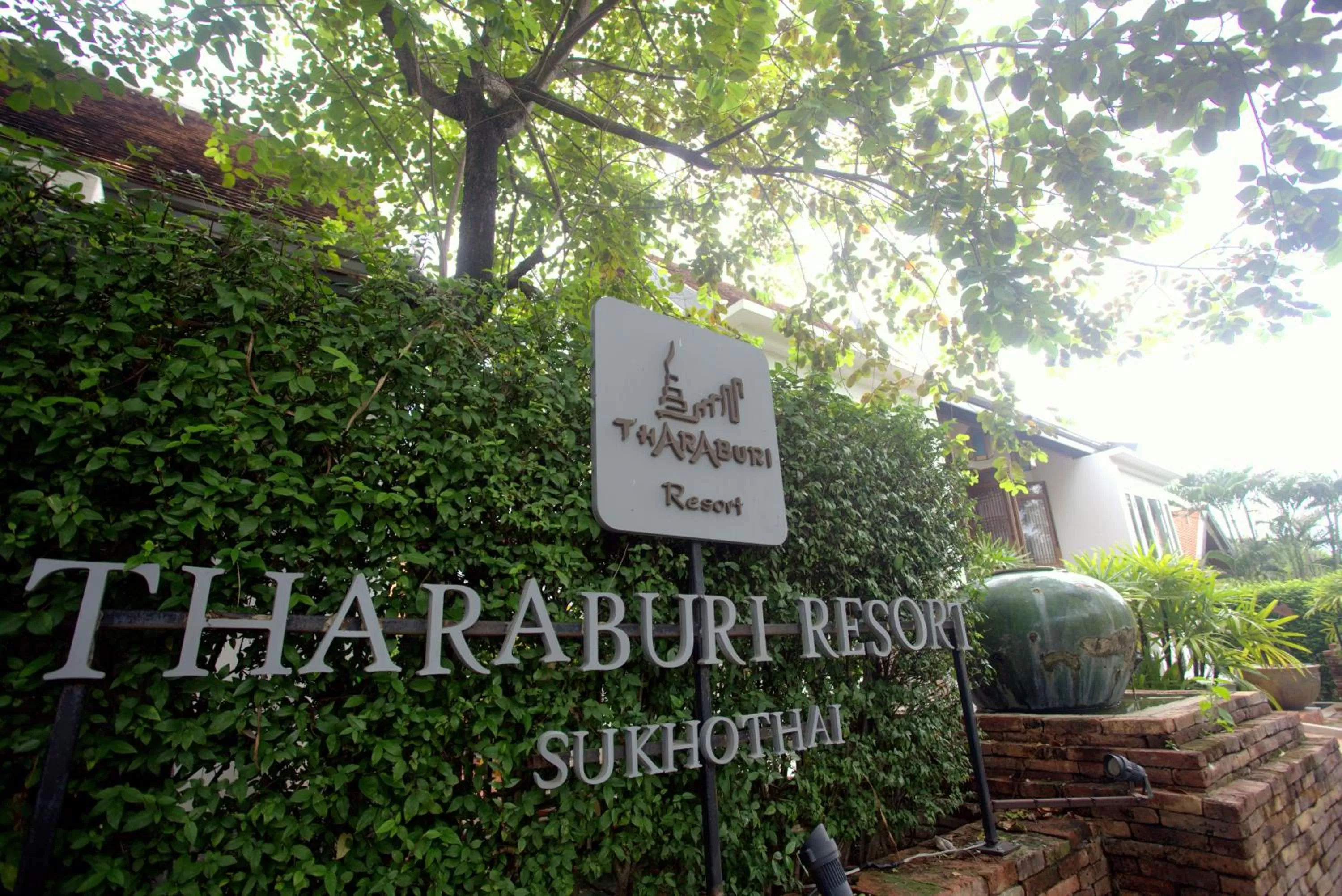 Logo/Certificate/Sign in Tharaburi Resort