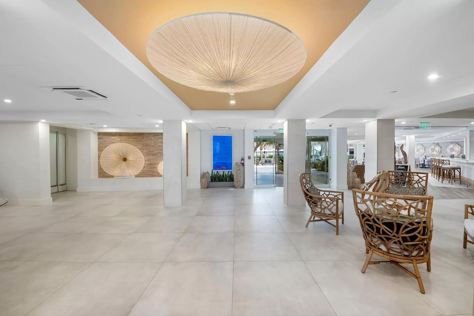 Lobby or reception in Beachcomber Resort & Club