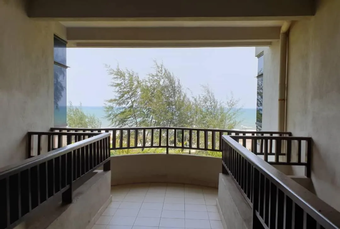 Samsuria Beach Resort & Residence