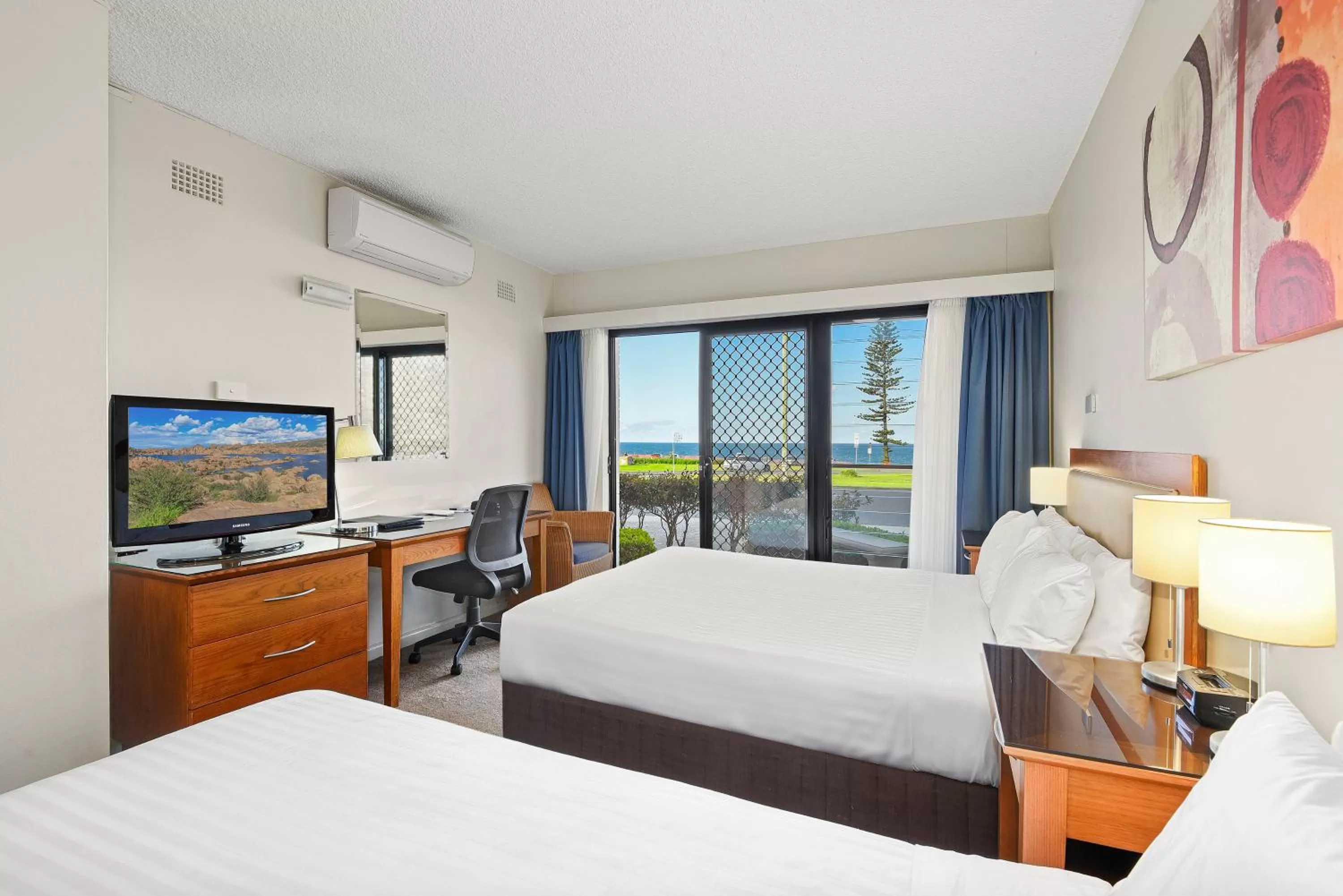 Bedroom, Bed in ibis Styles Port Macquarie
