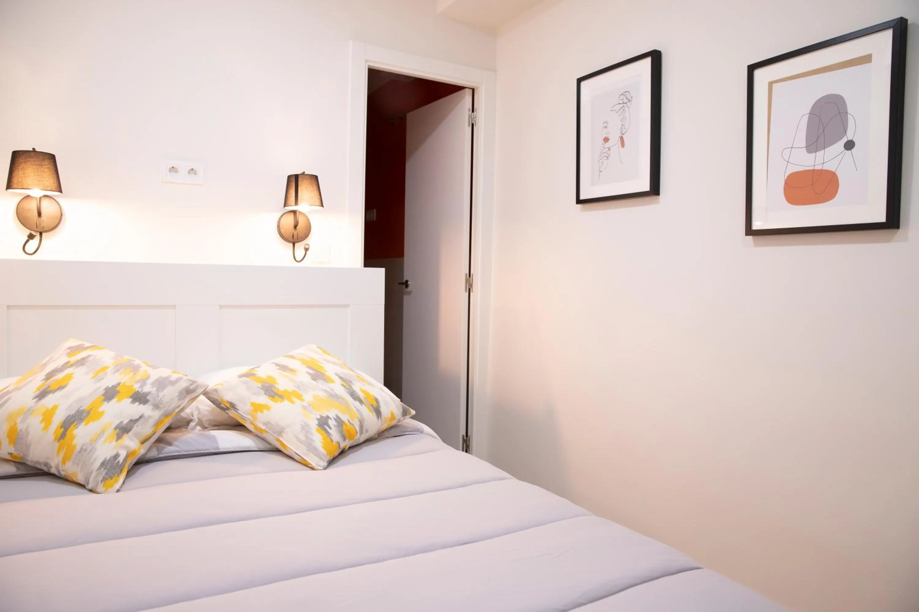 Photo of the whole room in Hostal Montaloya