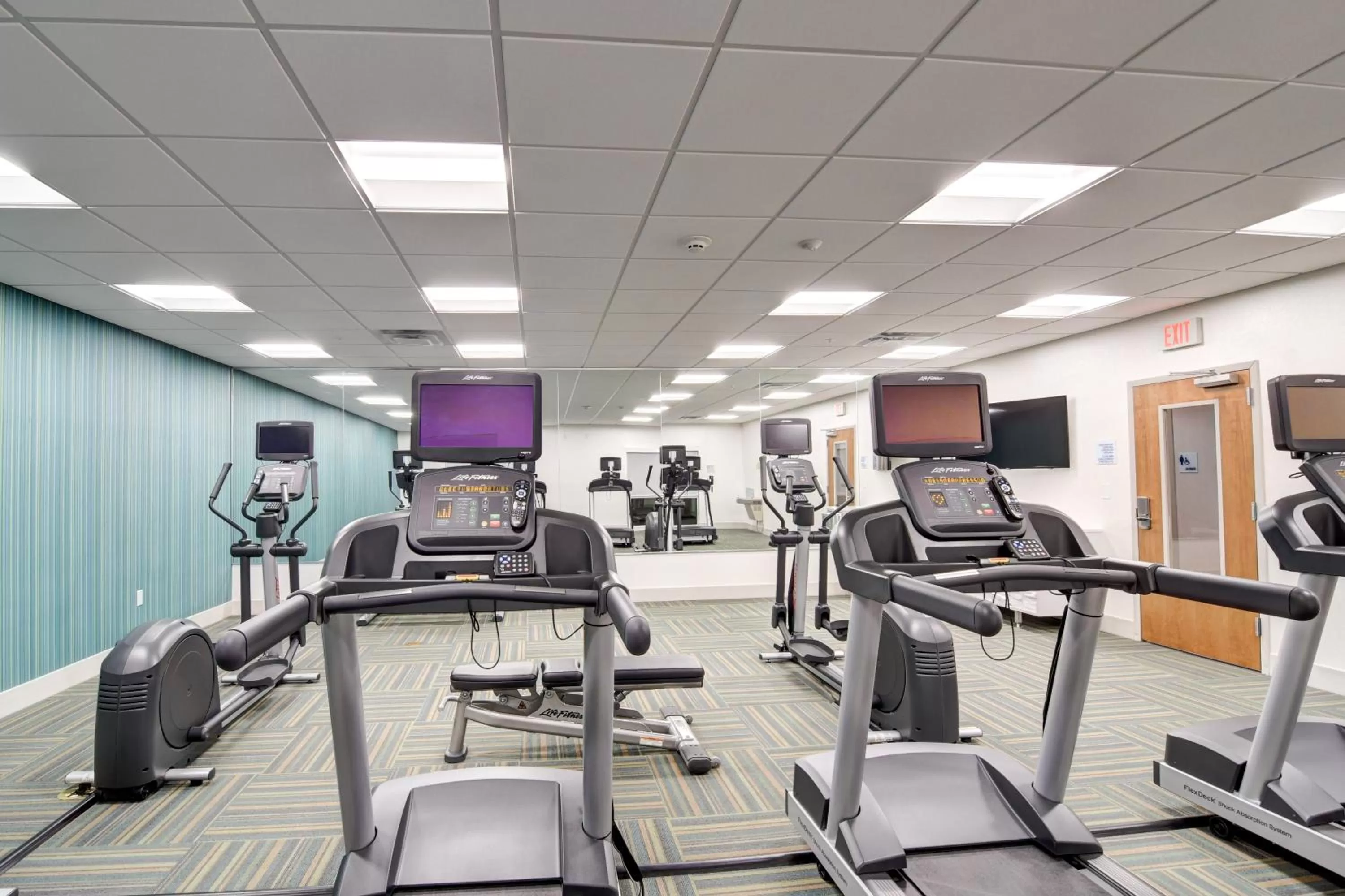 Fitness centre/facilities in Holiday Inn Express - Fort Walton Beach Central by IHG