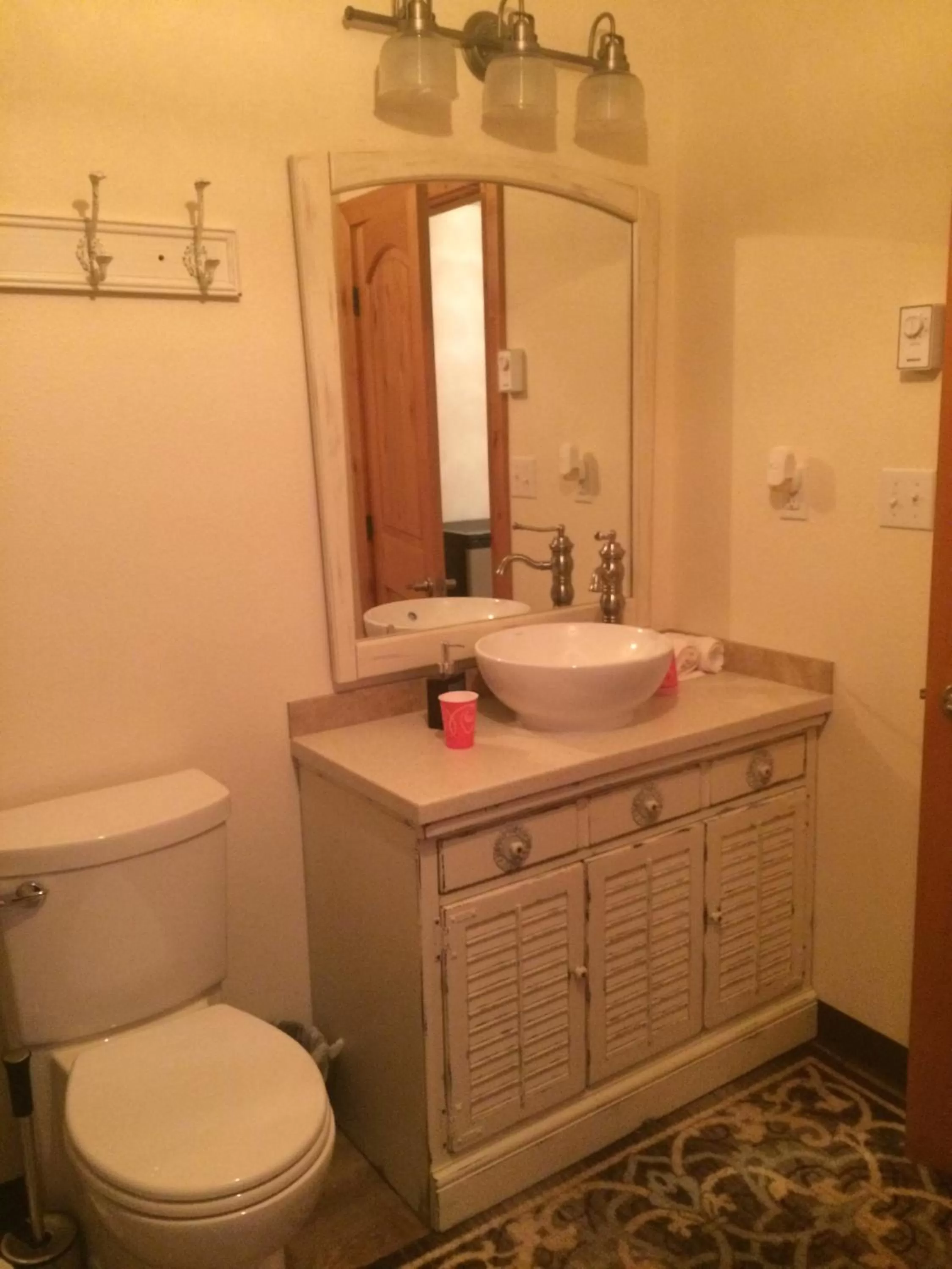 Bathroom in Fishhook Sunrise B&B